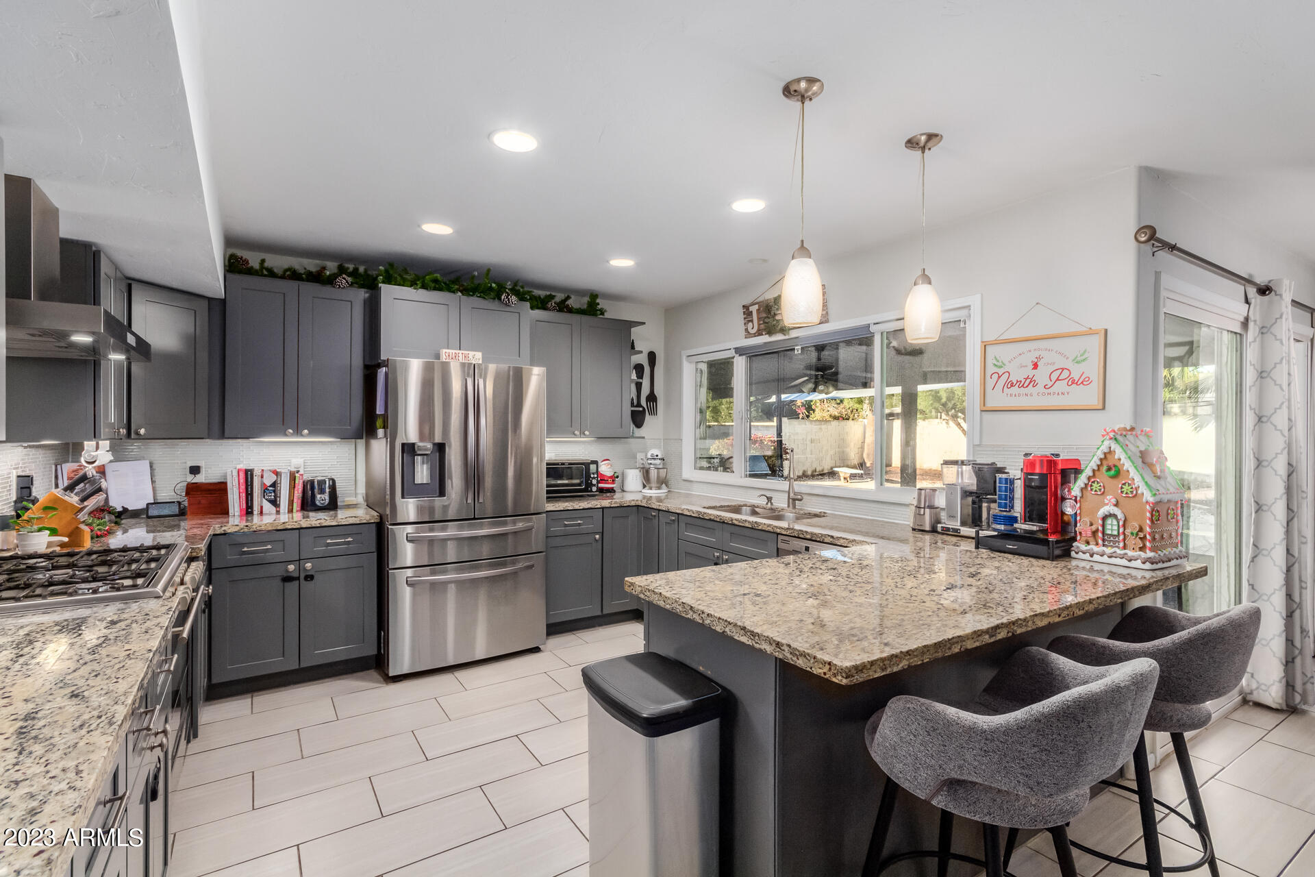 8312 E Via De Las Flores --