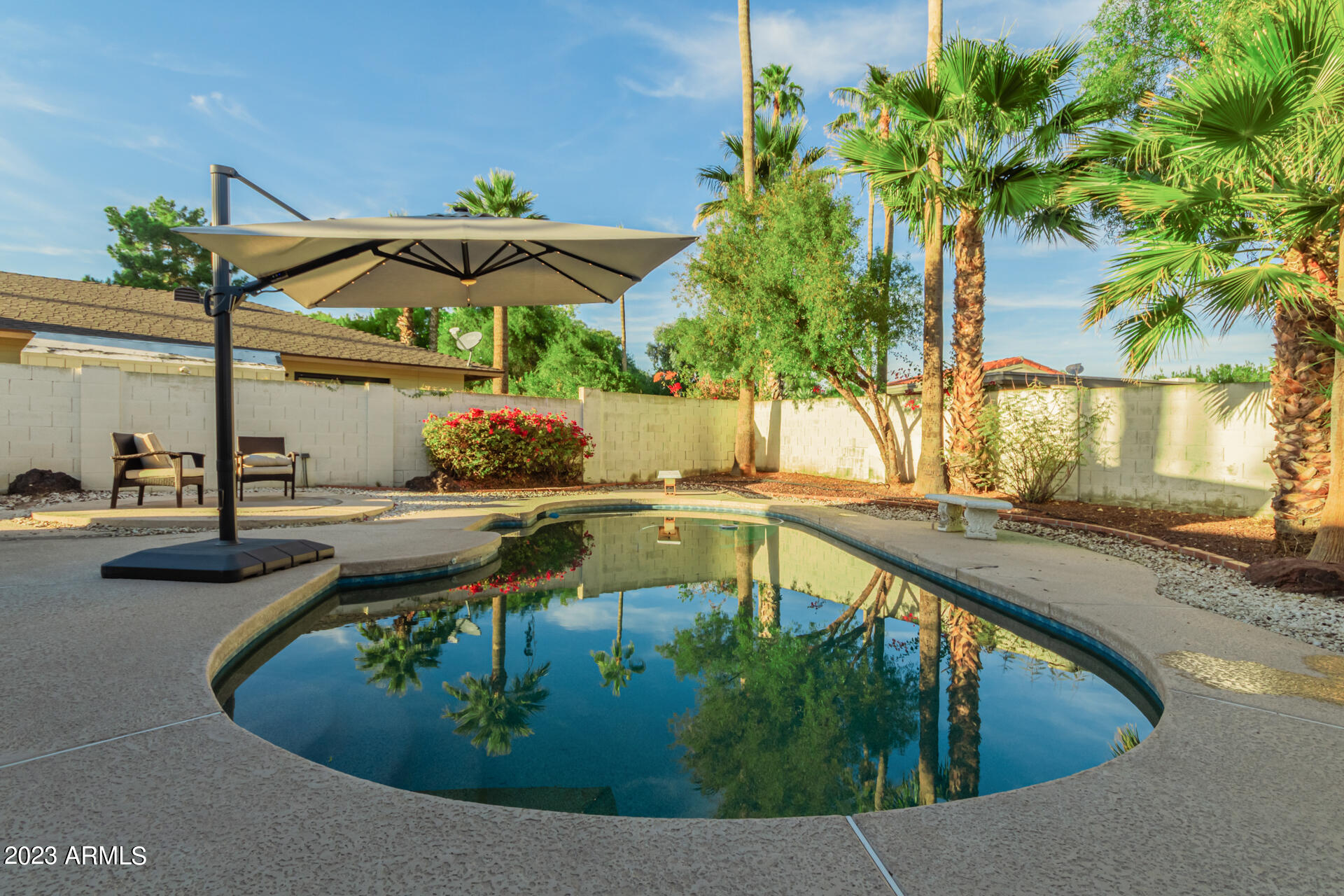 8312 E Via De Las Flores --