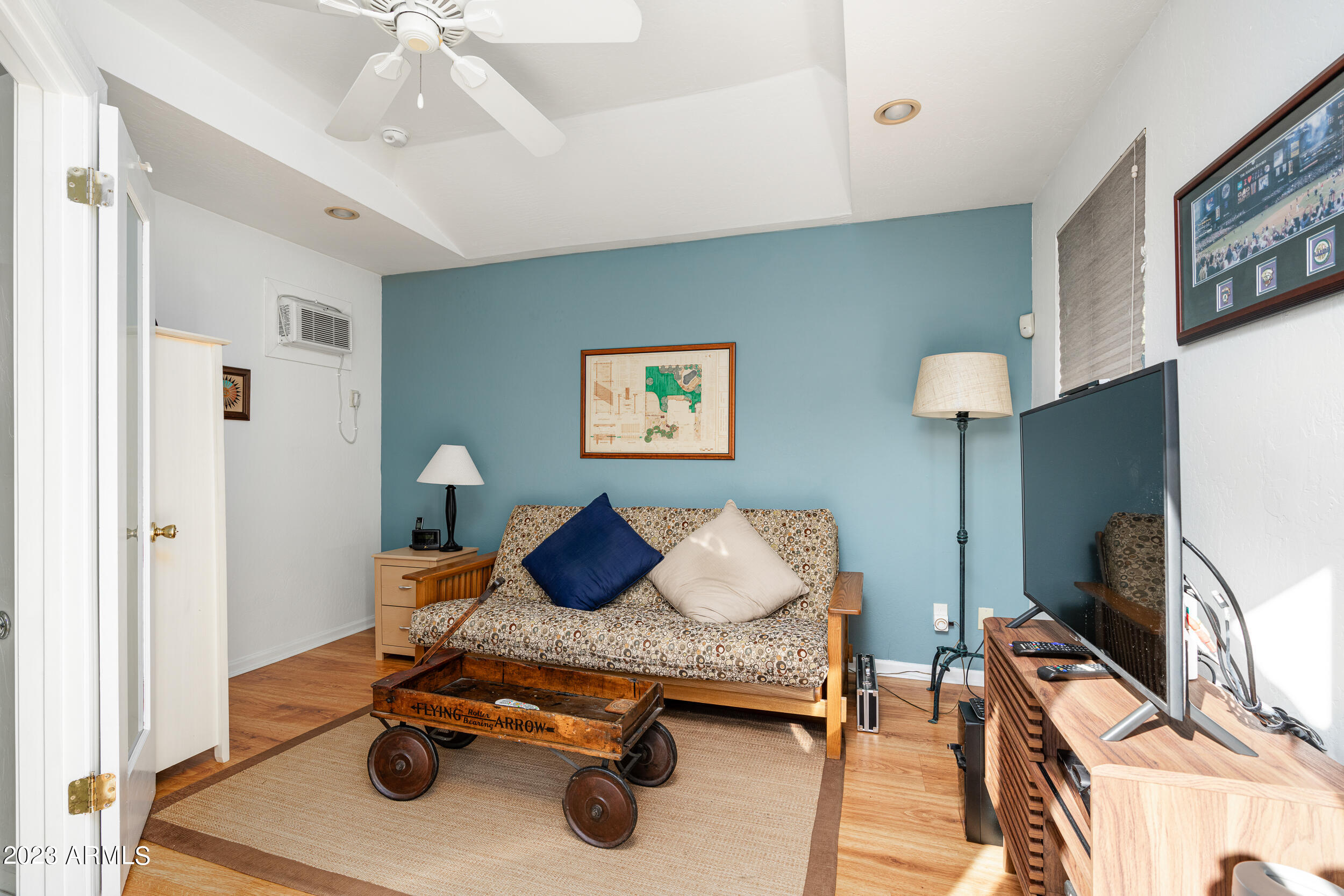 526 W VIRGINIA Avenue