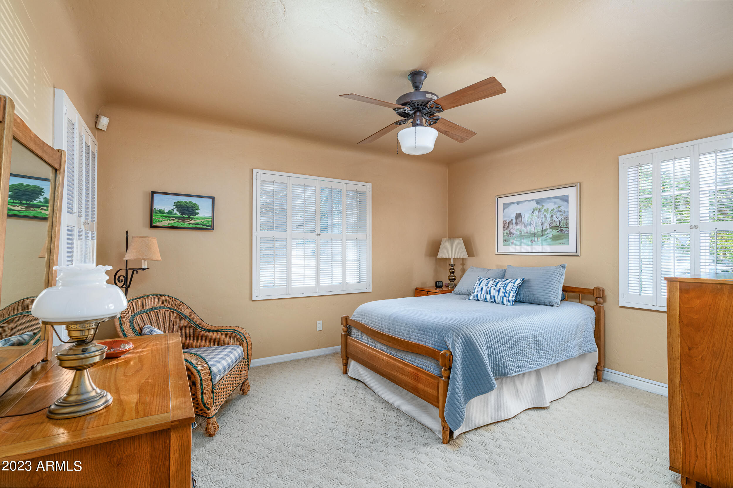 526 W VIRGINIA Avenue