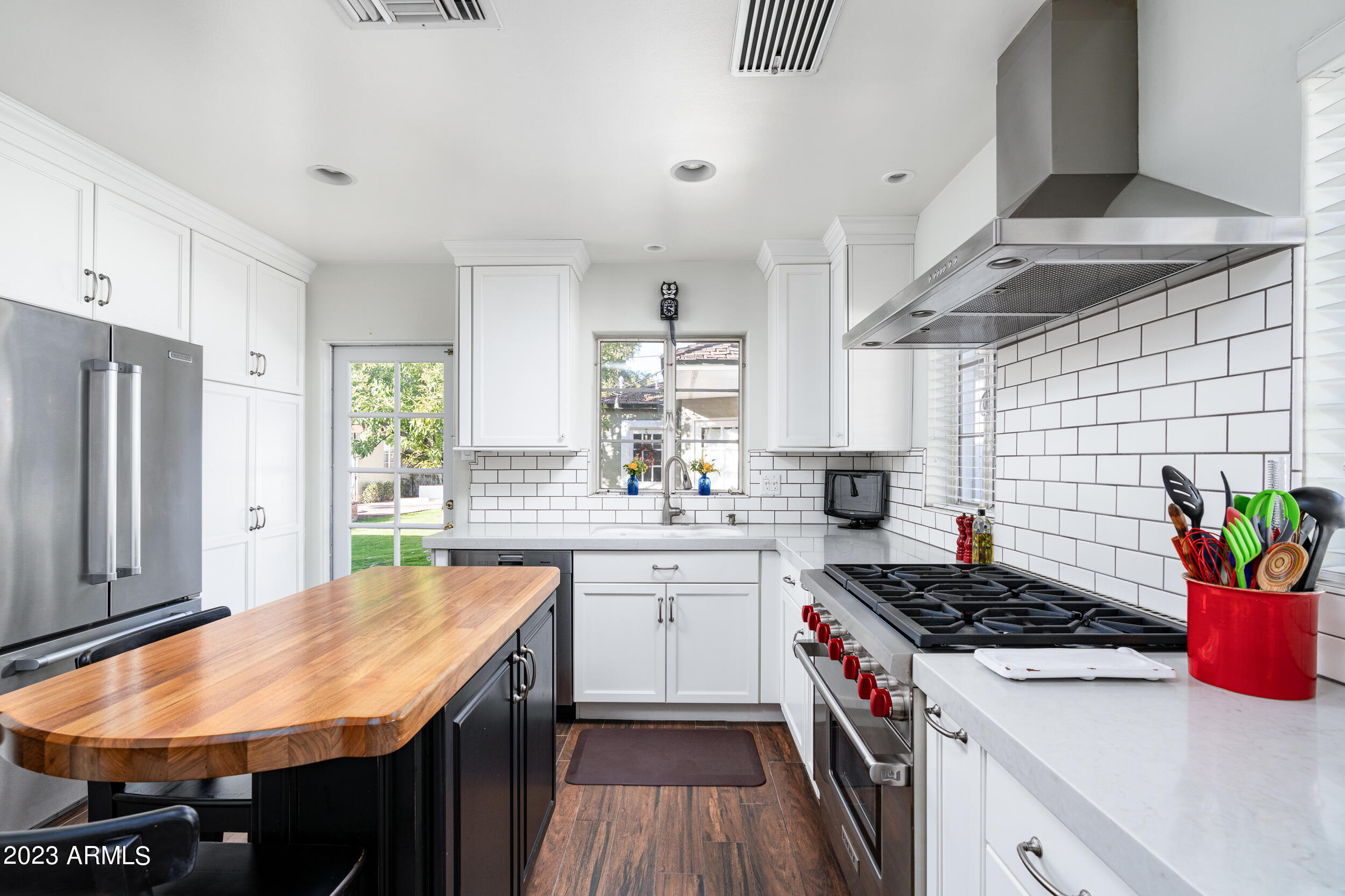 526 W VIRGINIA Avenue