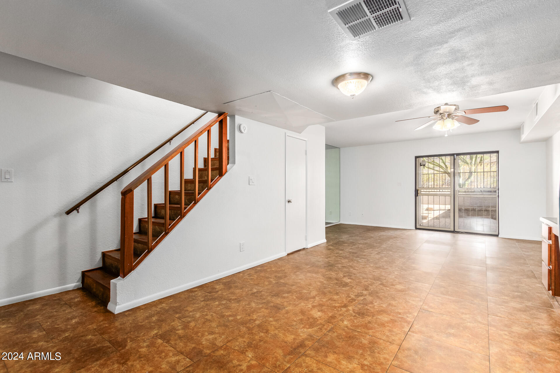 10631 N 15TH Way Unit: 10