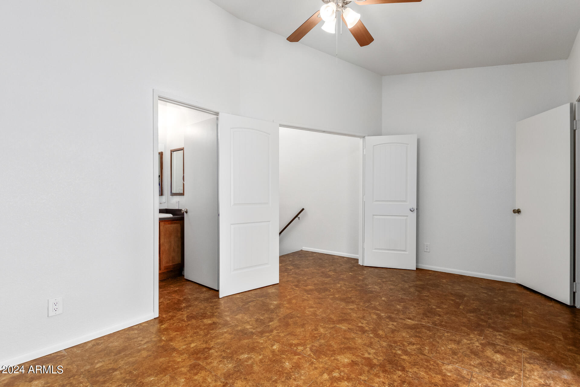 10631 N 15TH Way Unit: 10