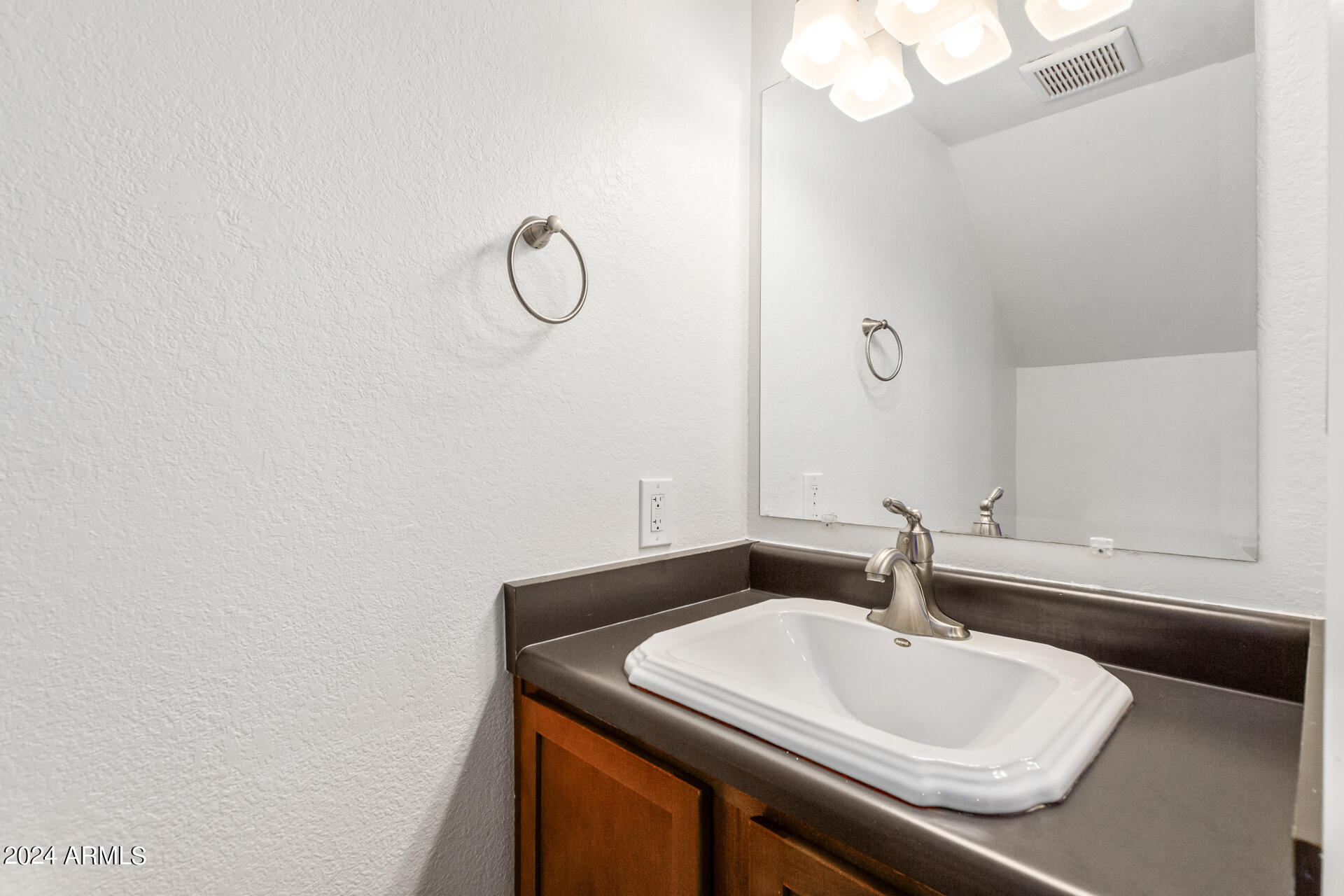 10631 N 15TH Way Unit: 10