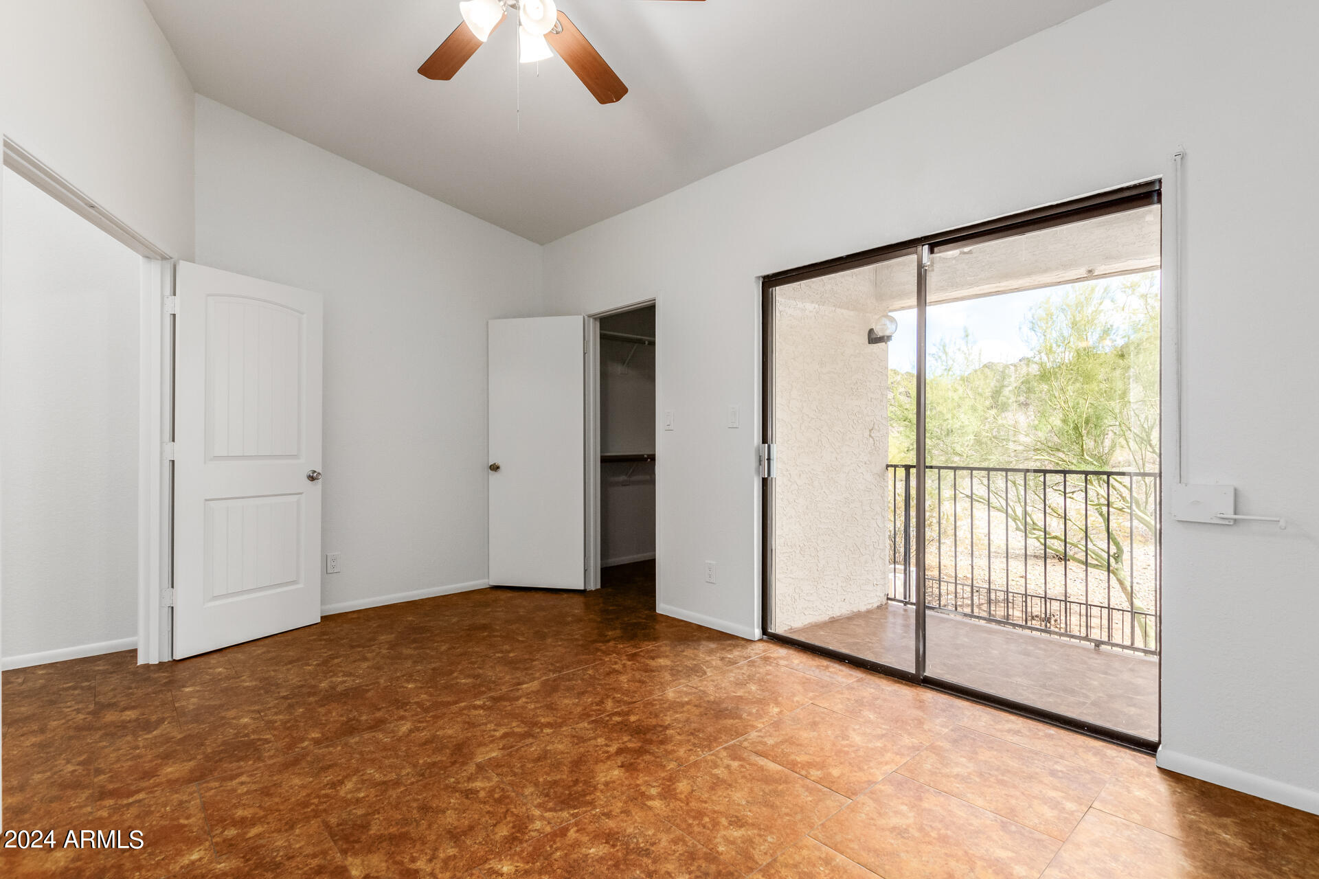 10631 N 15TH Way Unit: 10