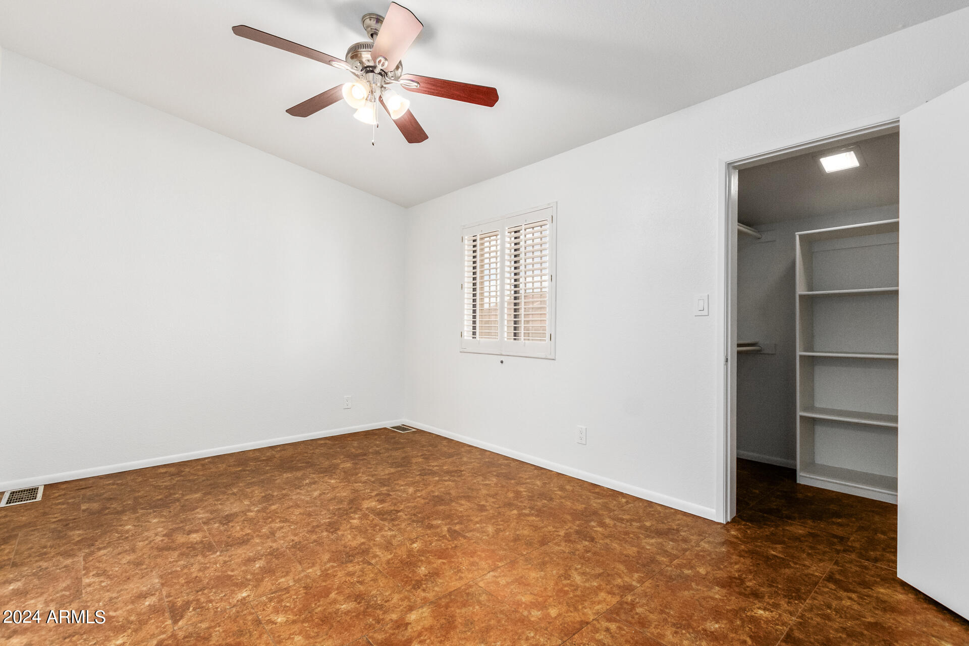 10631 N 15TH Way Unit: 10