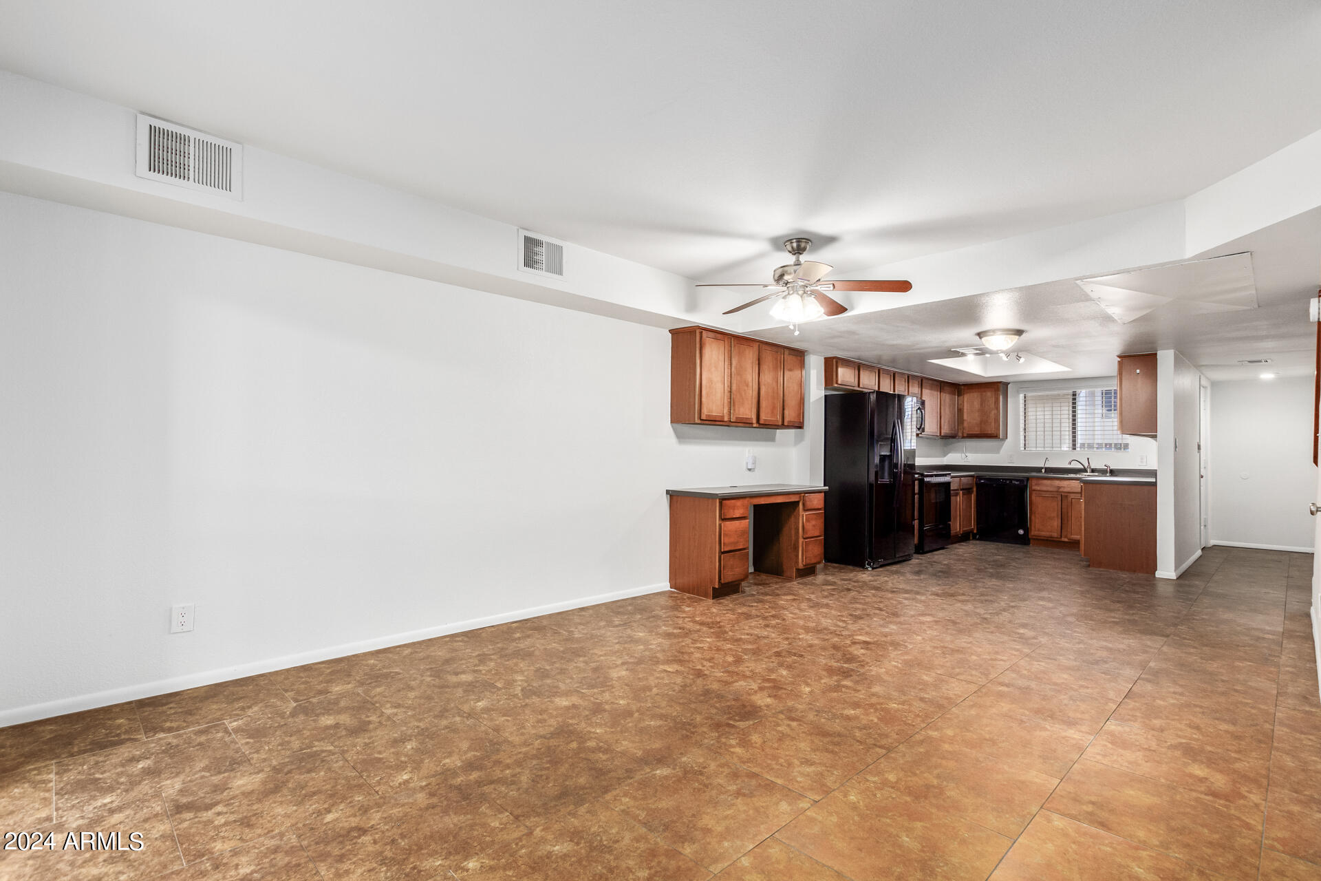 10631 N 15TH Way Unit: 10