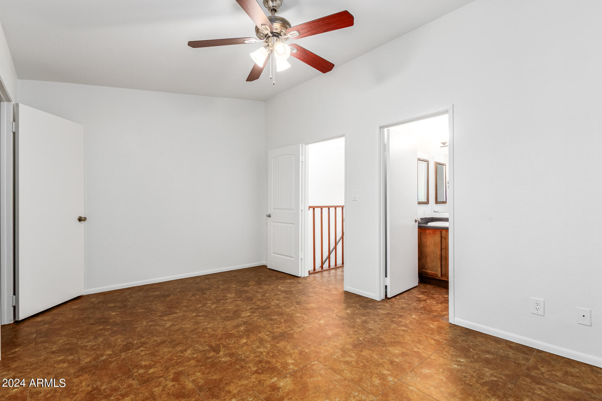 10631 N 15TH Way Unit: 10