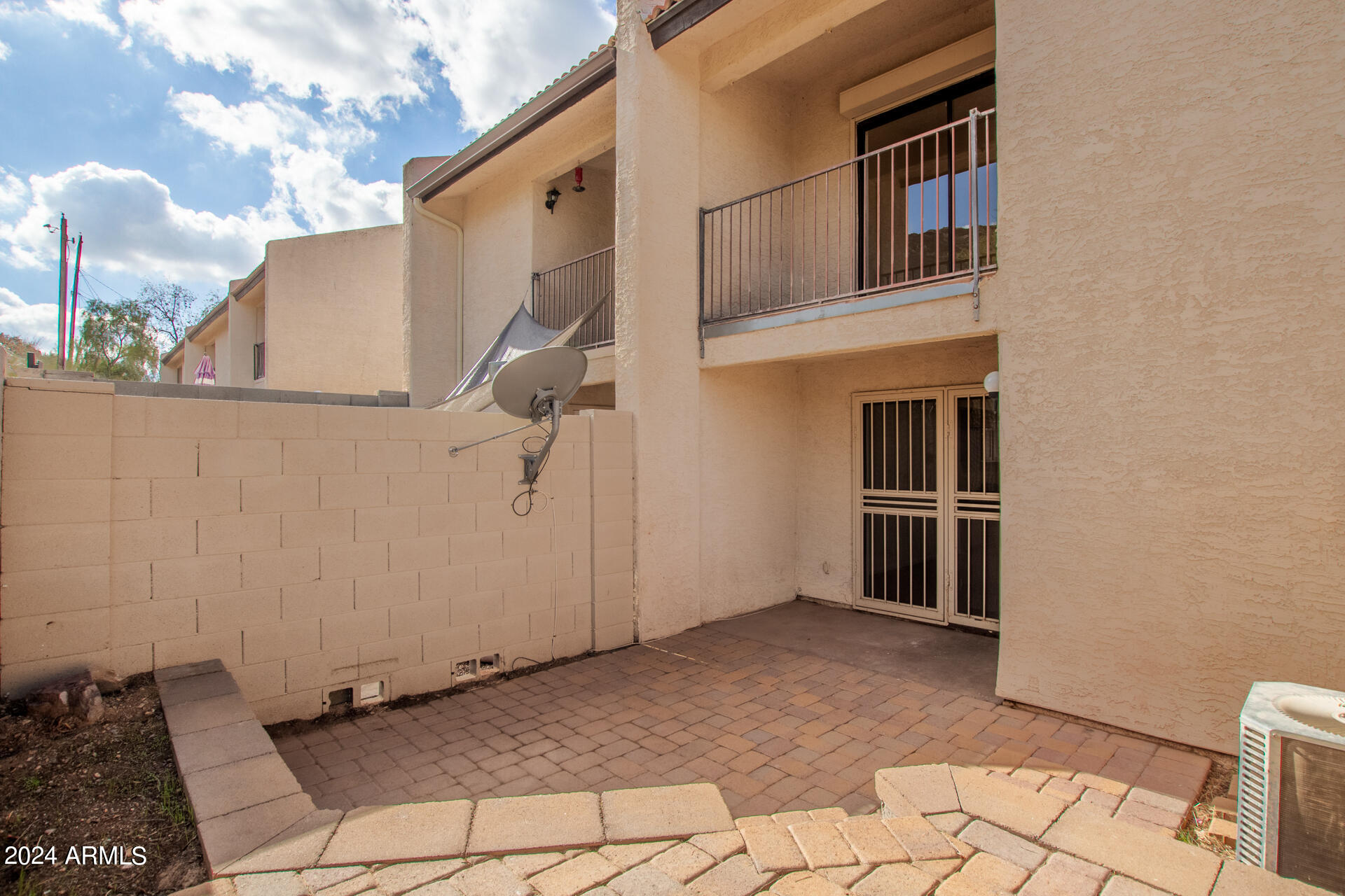 10631 N 15TH Way Unit: 10
