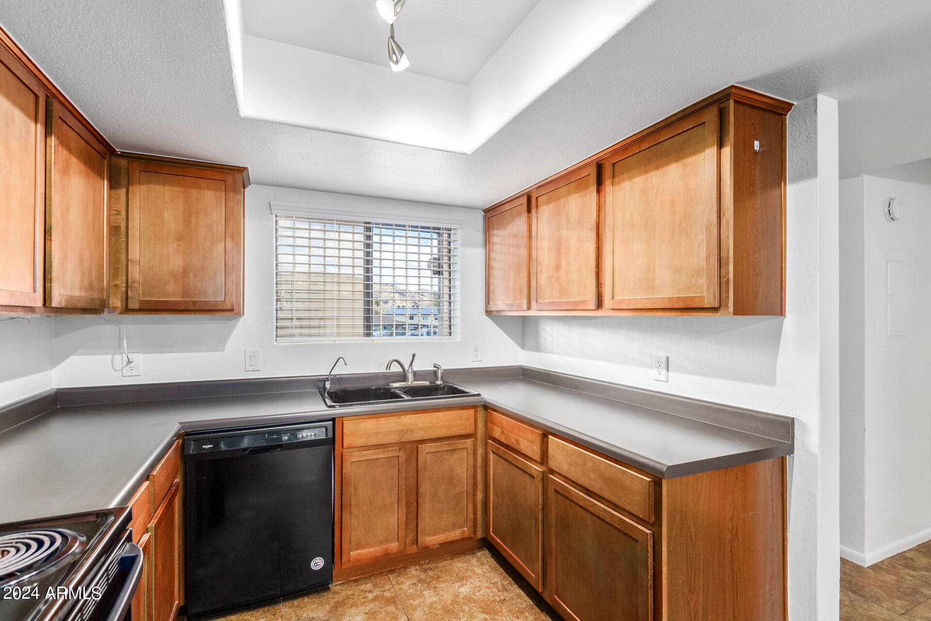 10631 N 15TH Way Unit: 10