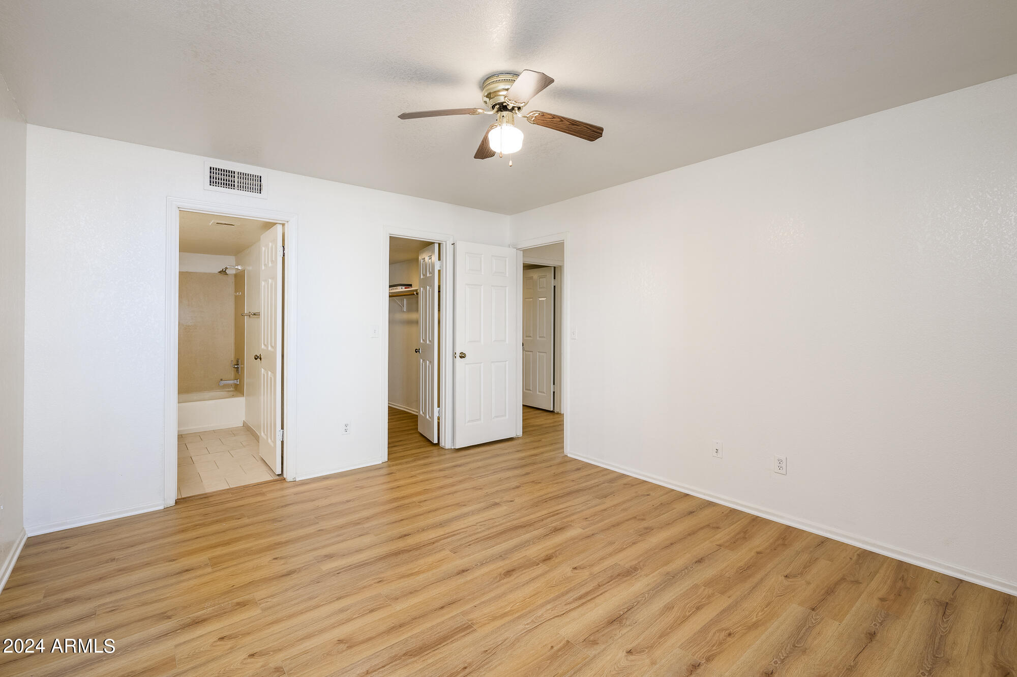 1351 N PLEASANT Drive Unit: 1173