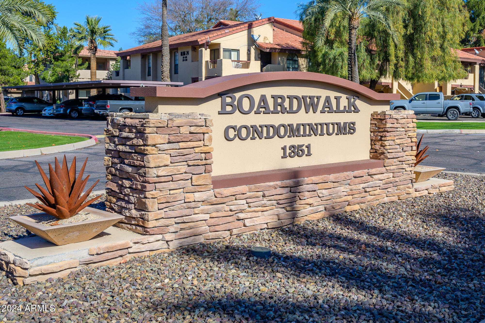 1351 N PLEASANT Drive Unit: 1173
