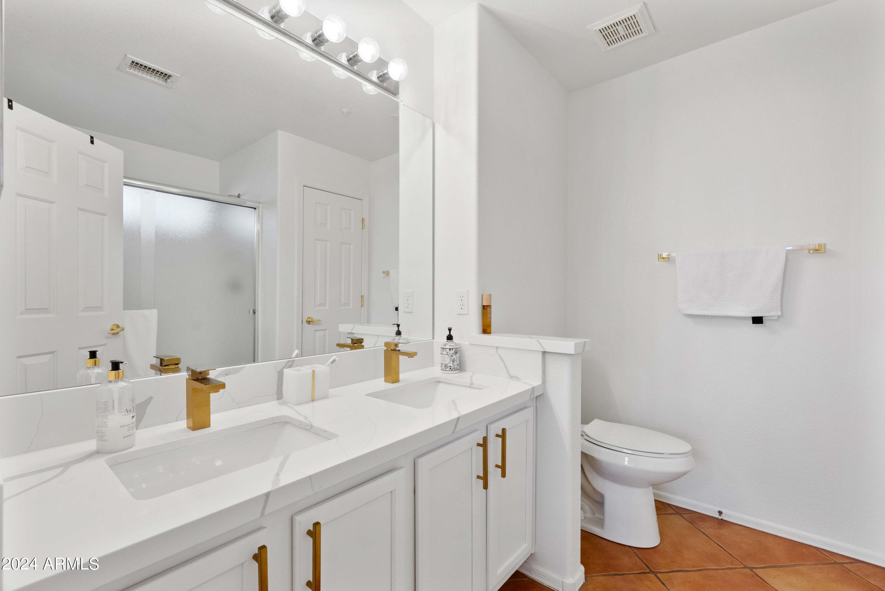 7650 E WILLIAMS Drive Unit: 1070