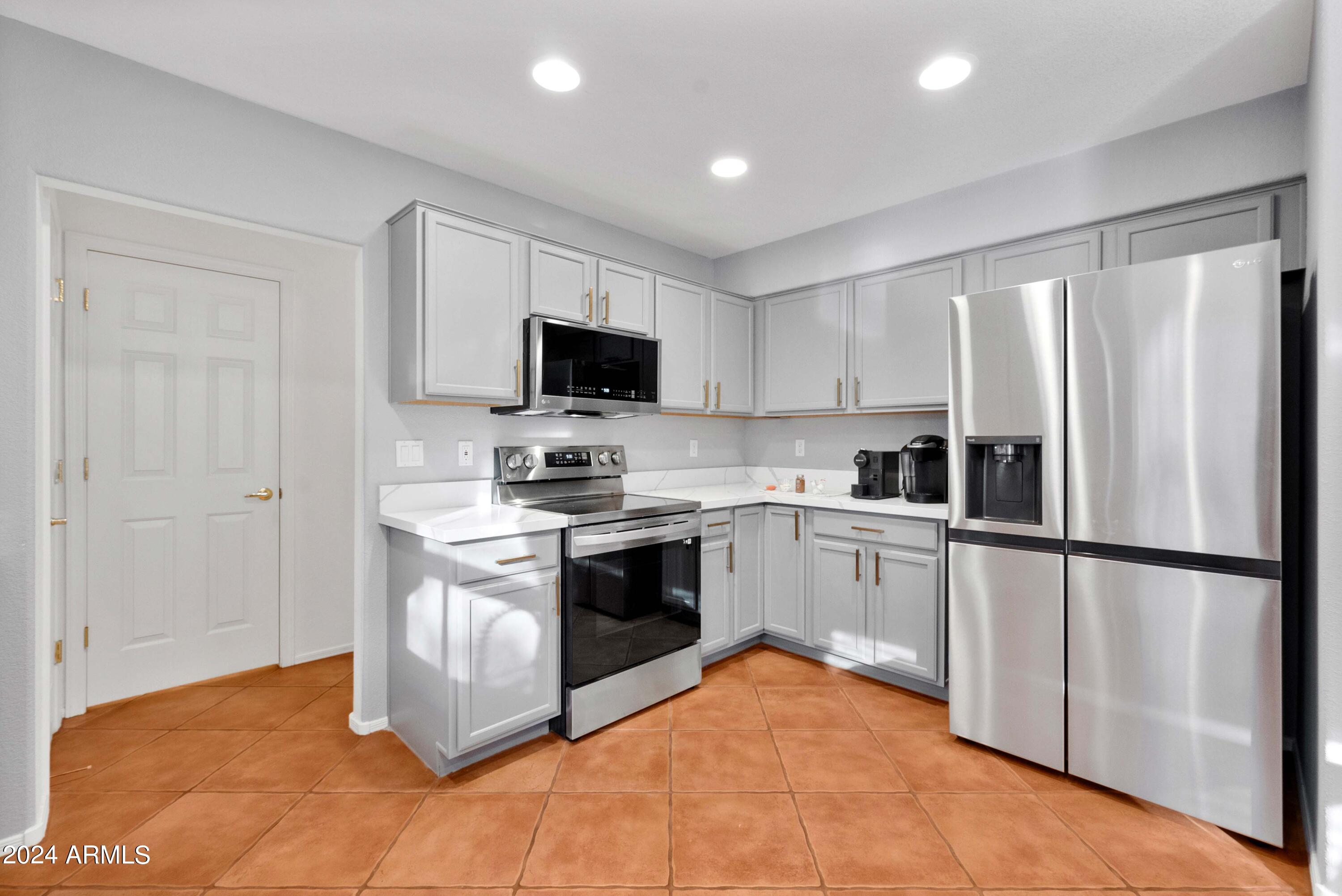 7650 E WILLIAMS Drive Unit: 1070