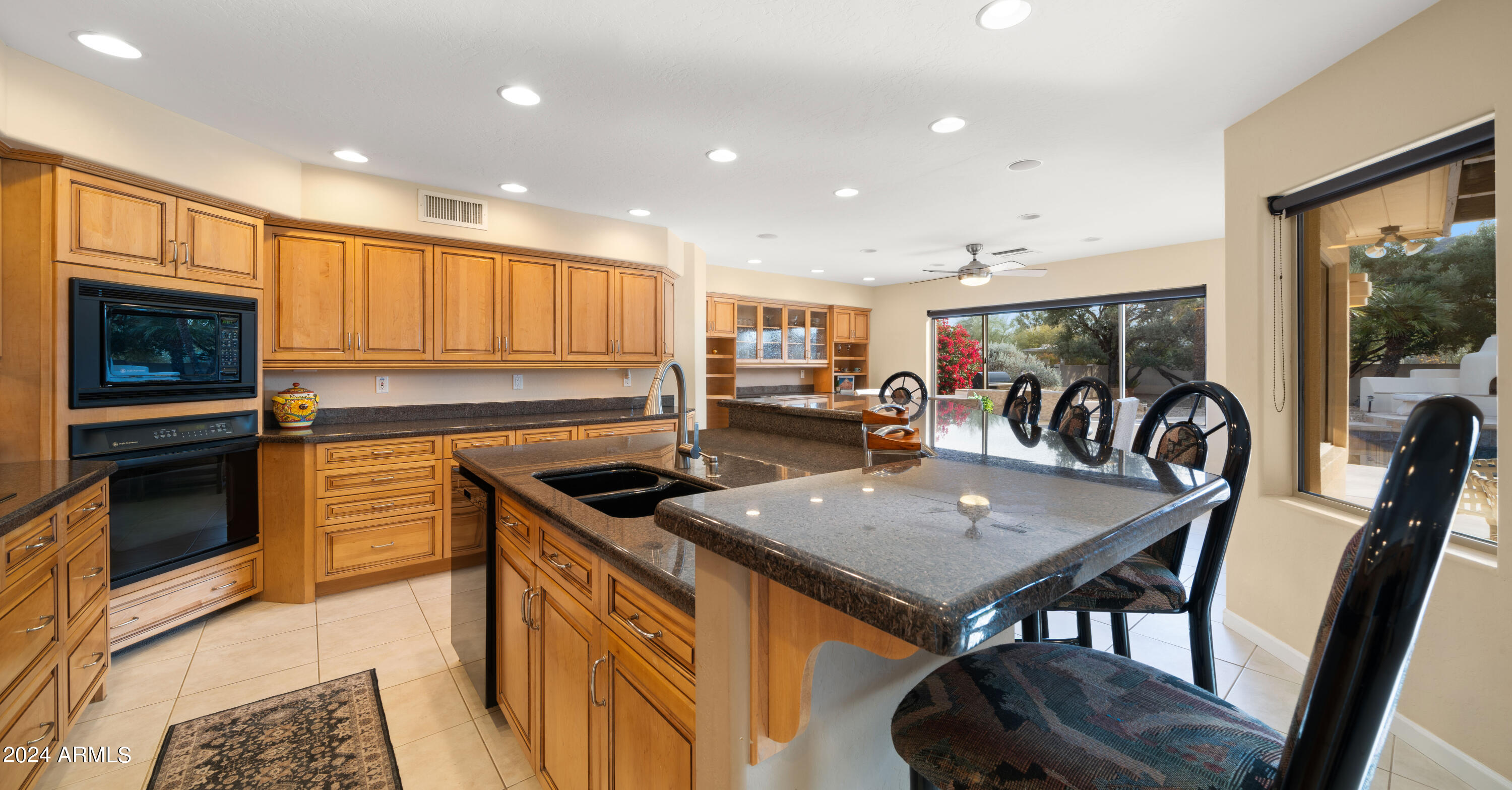 4535 E ONYX Avenue
