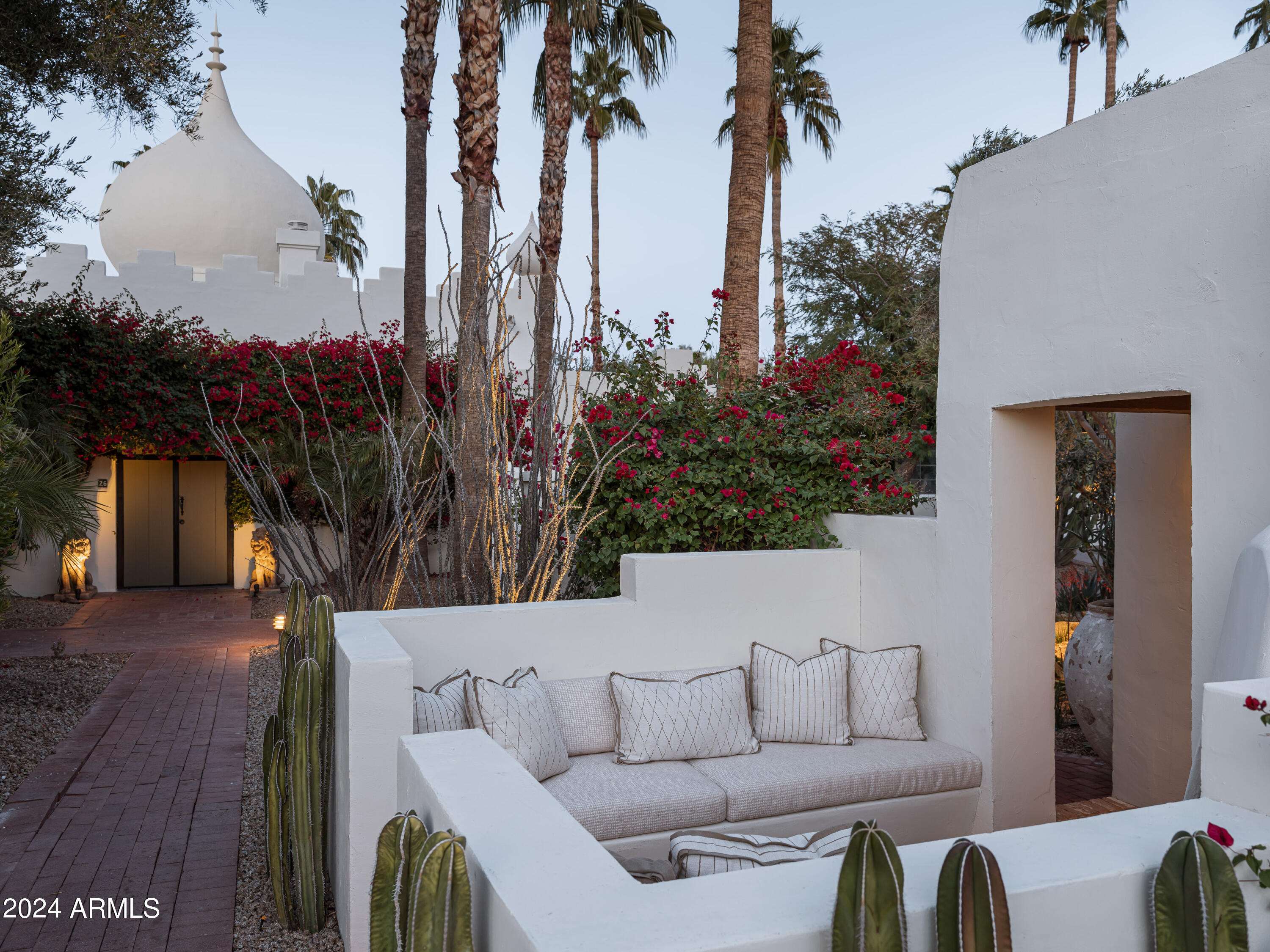 5101 N CASA BLANCA Drive Unit: 5