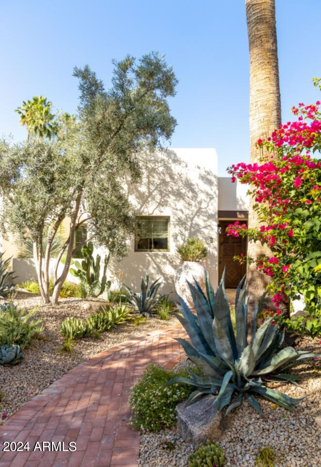 5101 N CASA BLANCA Drive Unit: 5