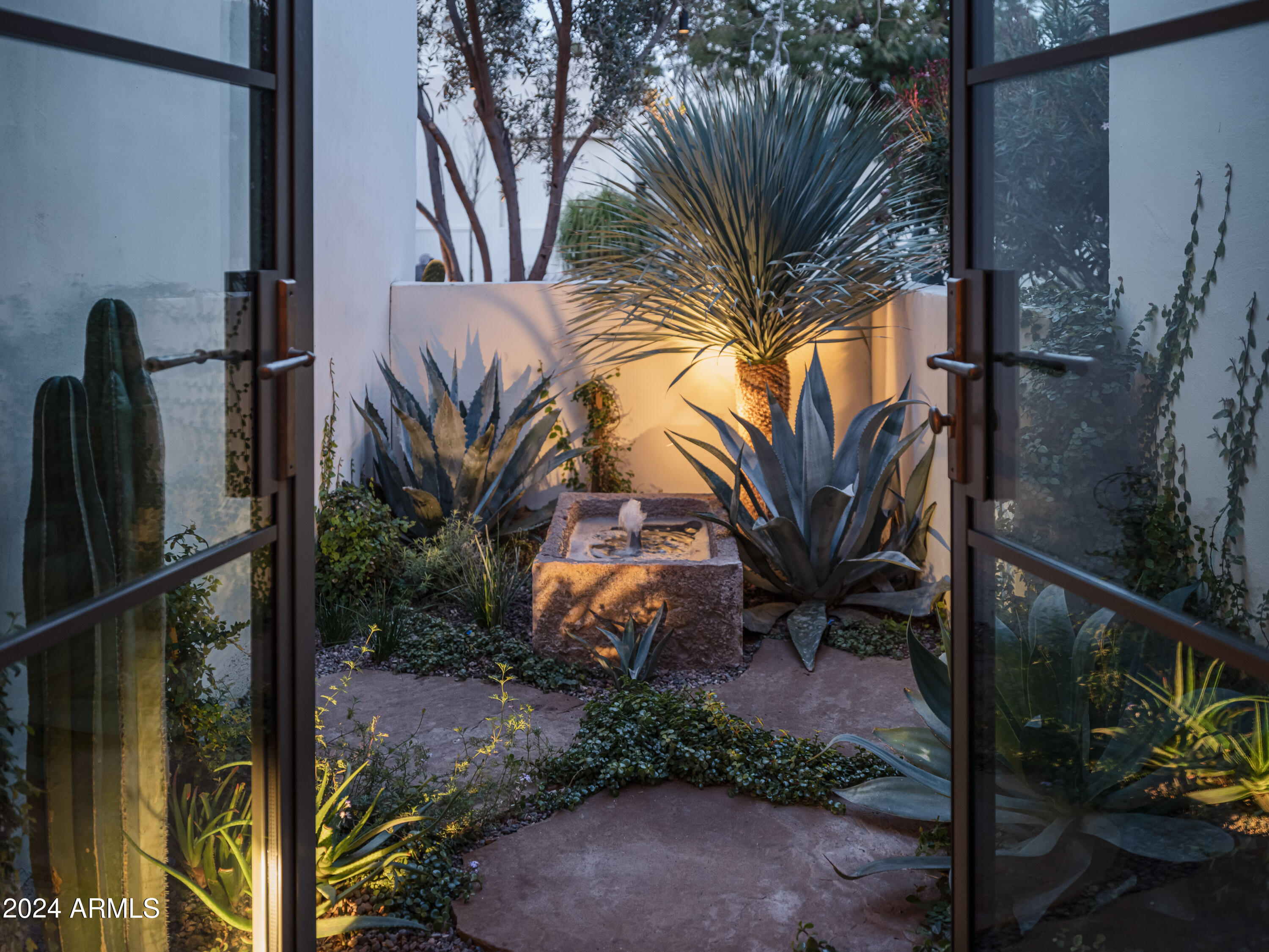 5101 N CASA BLANCA Drive Unit: 5