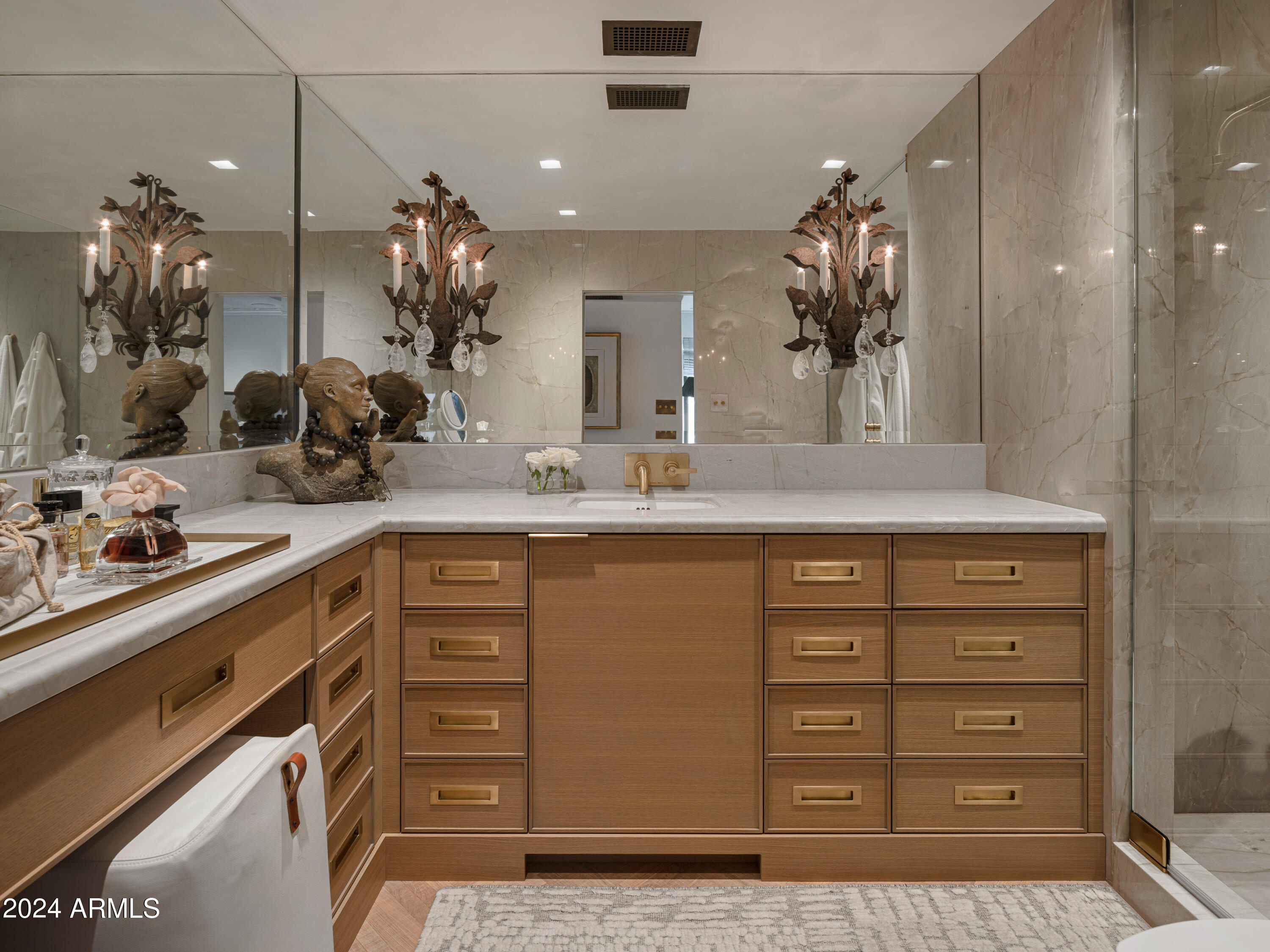 5101 N CASA BLANCA Drive Unit: 5