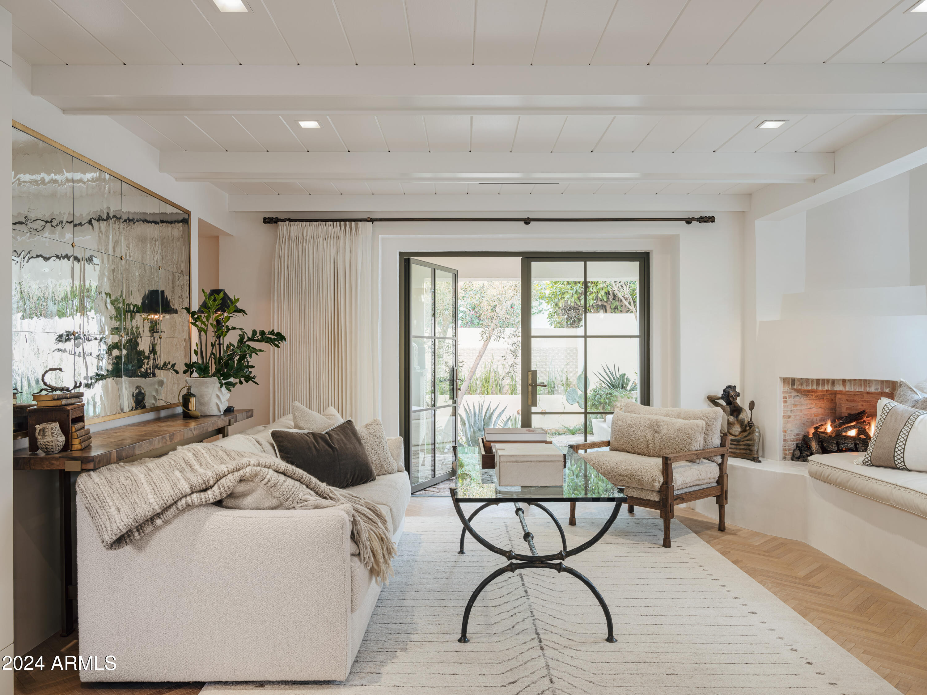 5101 N CASA BLANCA Drive Unit: 5