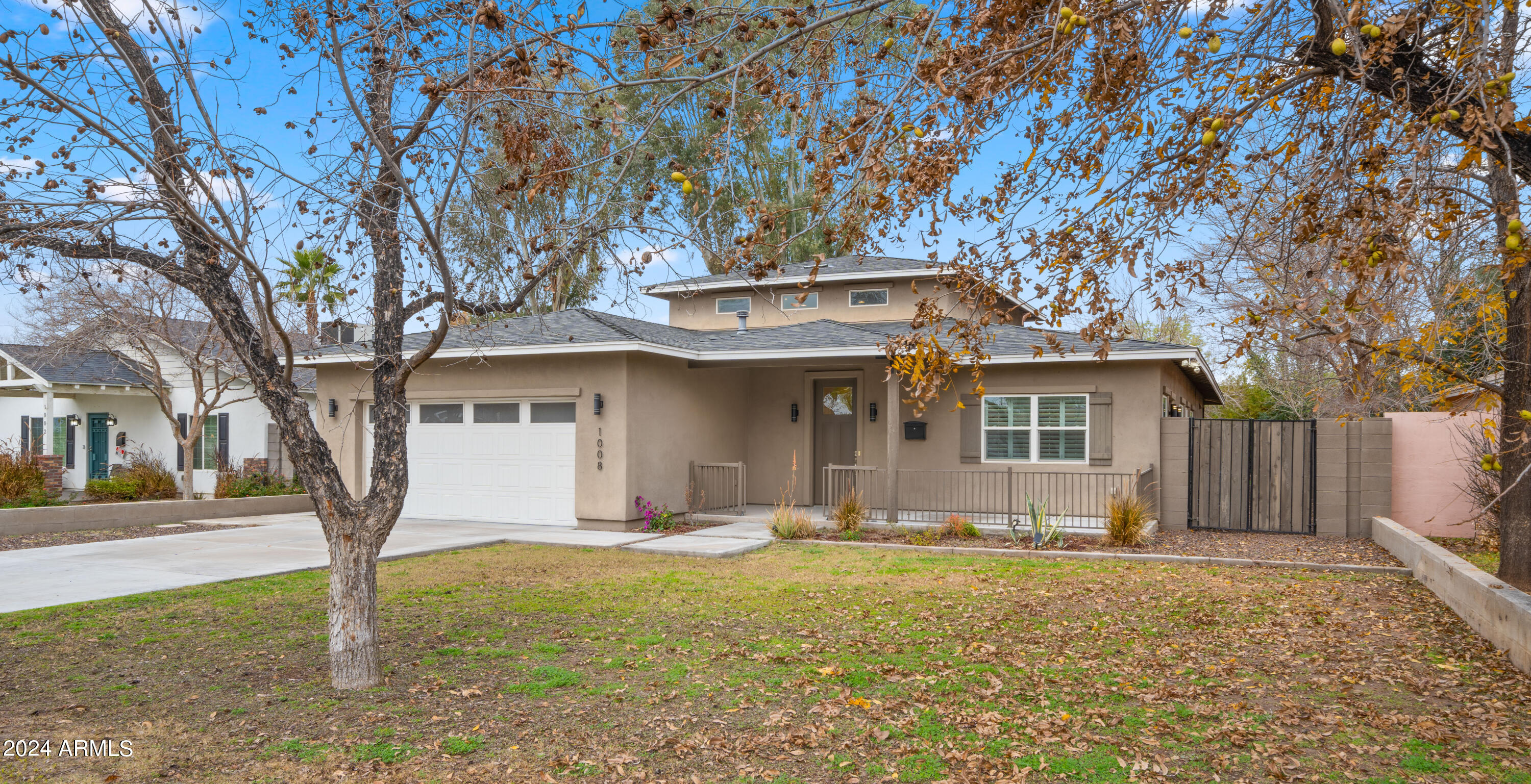 1008 E MEDLOCK Drive