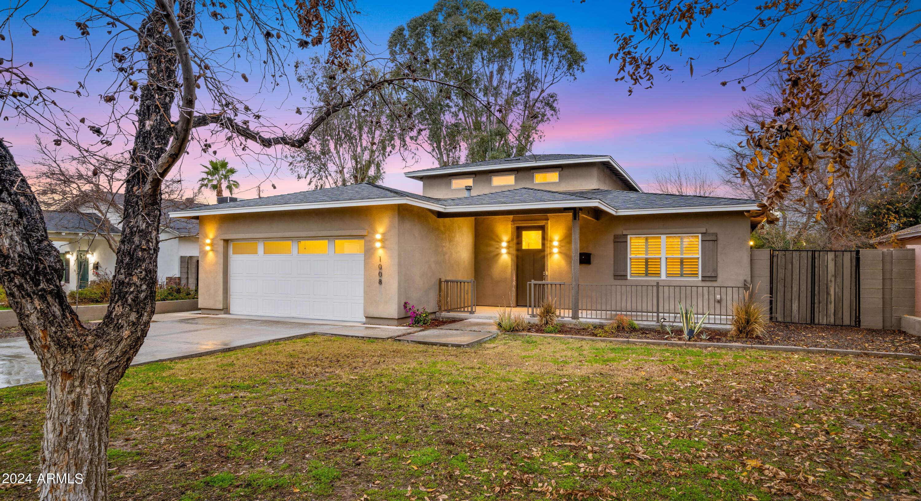 1008 E MEDLOCK Drive