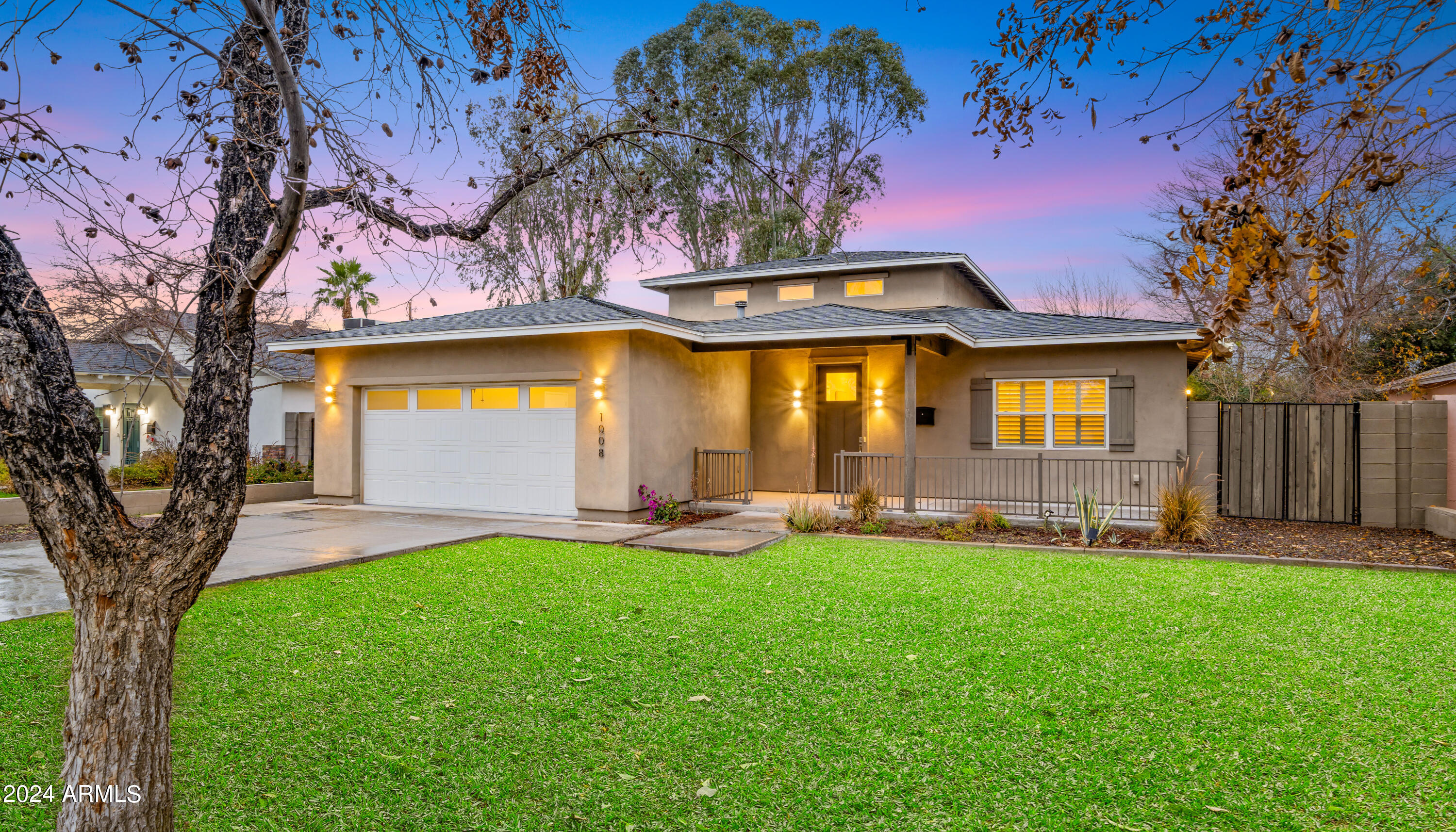 1008 E MEDLOCK Drive