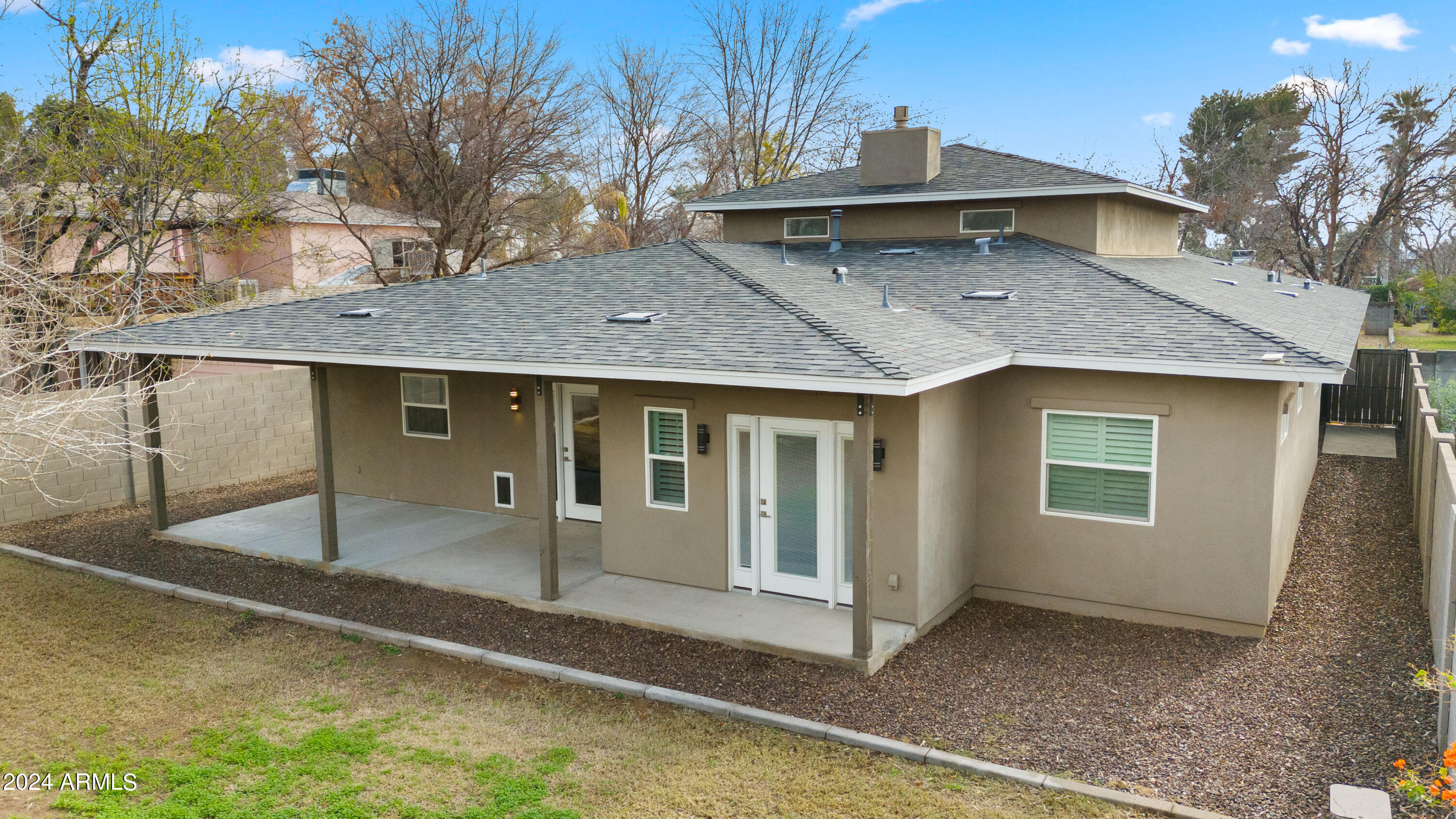 1008 E MEDLOCK Drive