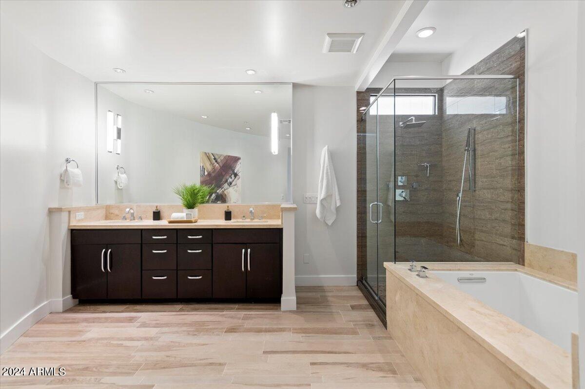 7222 E GAINEY RANCH Road Unit: 126