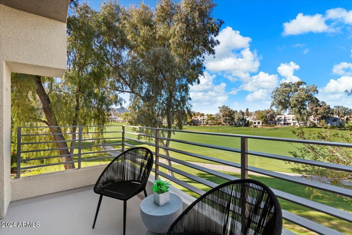 7222 E GAINEY RANCH Road Unit: 126