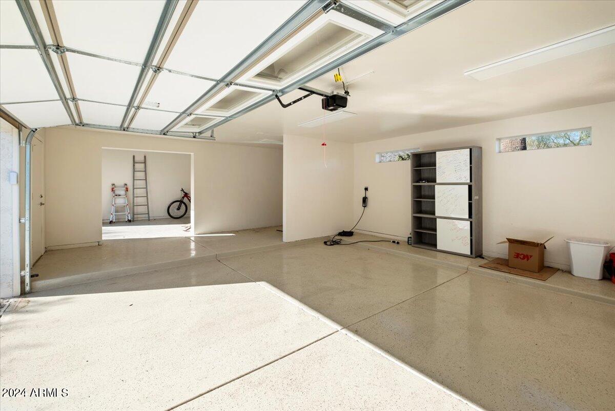 8642 N Cardinal Drive