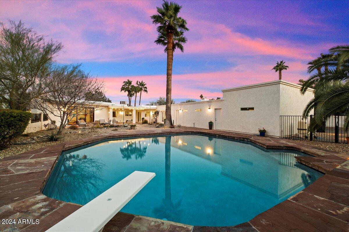 8642 N Cardinal Drive