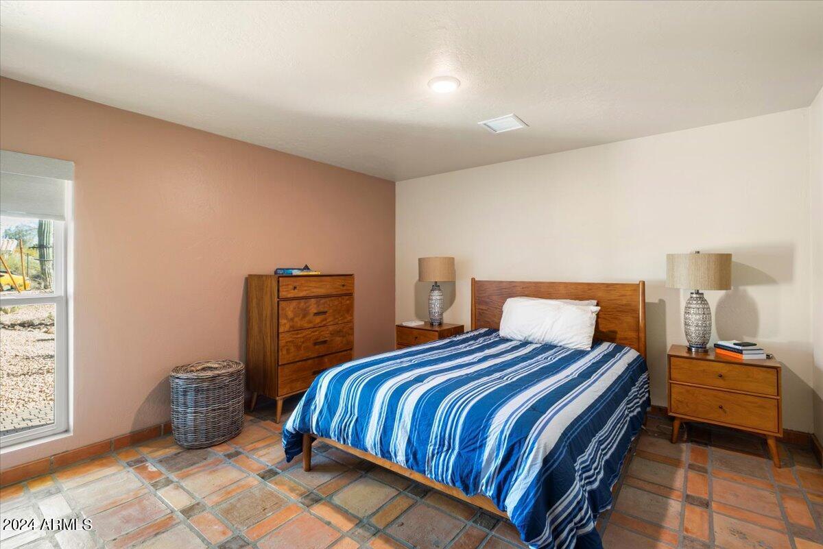 8642 N Cardinal Drive
