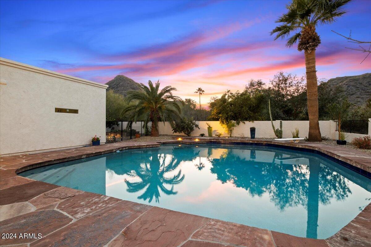 8642 N Cardinal Drive