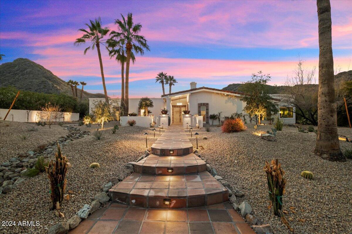 8642 N Cardinal Drive