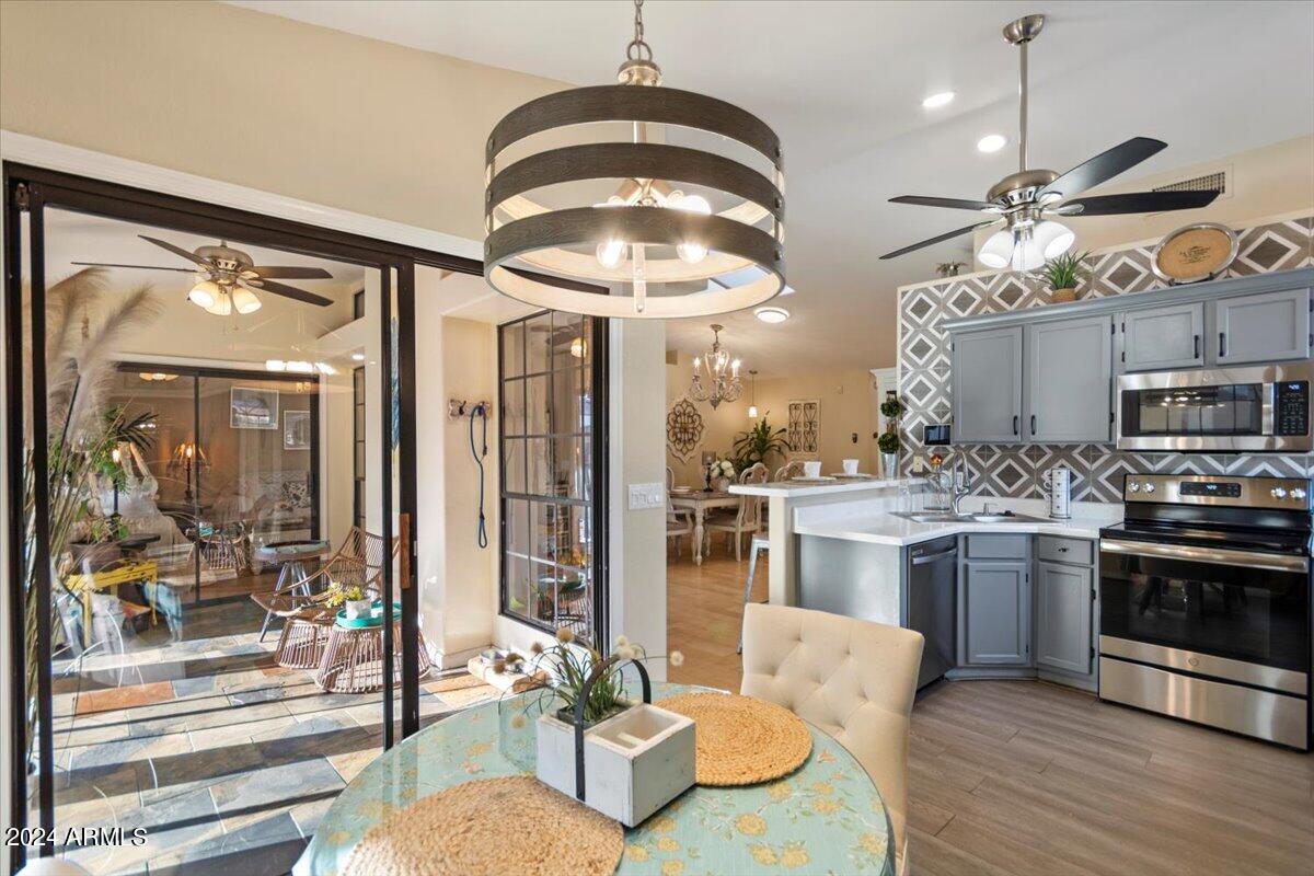 1461 E RENEE Drive