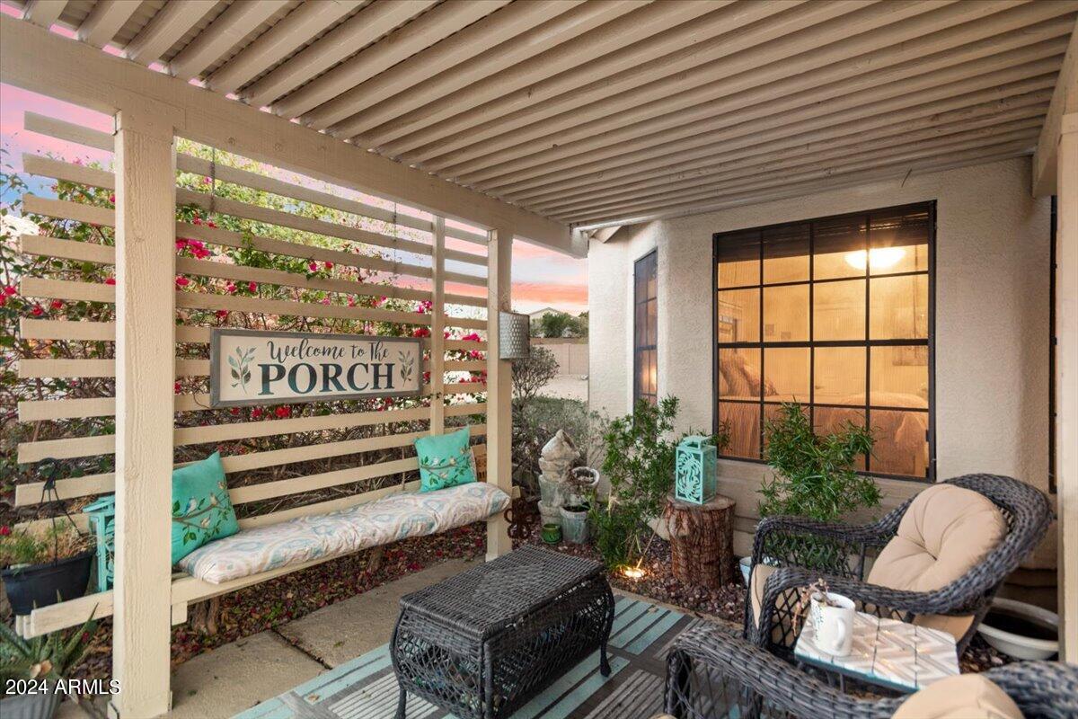 1461 E RENEE Drive