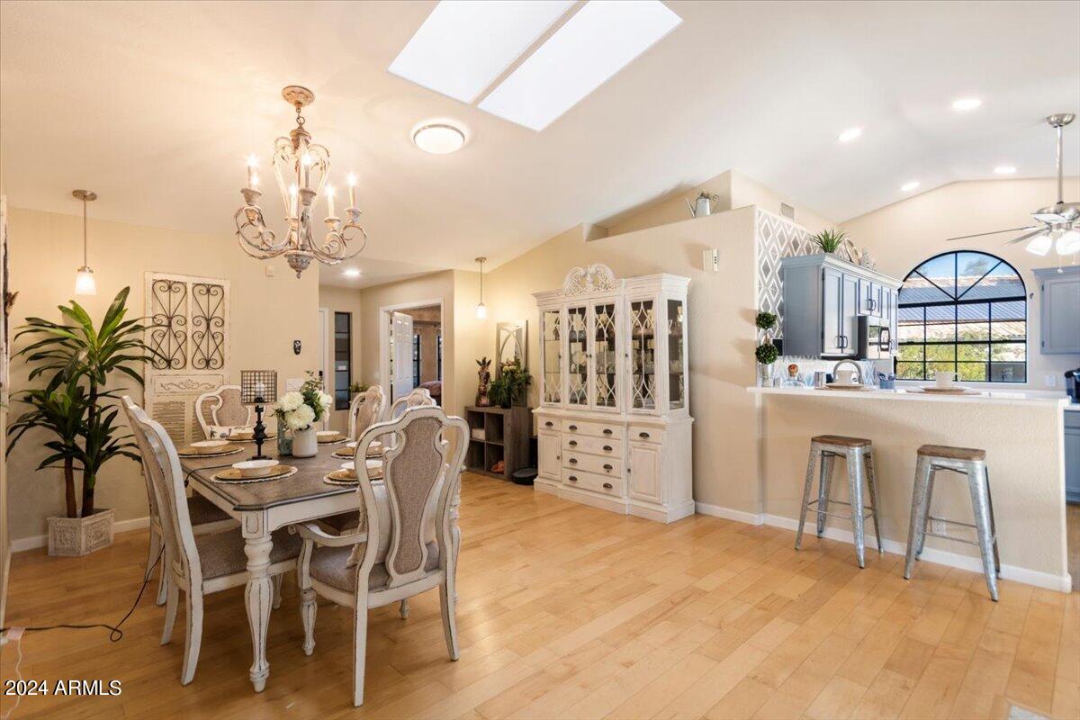 1461 E RENEE Drive