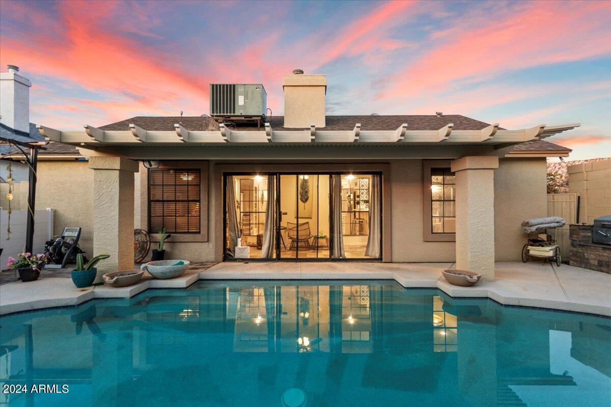1461 E RENEE Drive