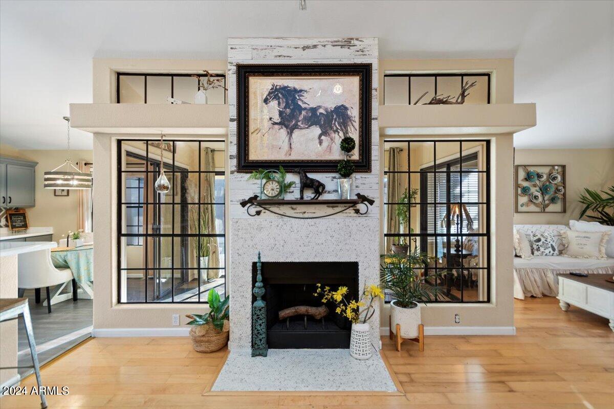 1461 E RENEE Drive