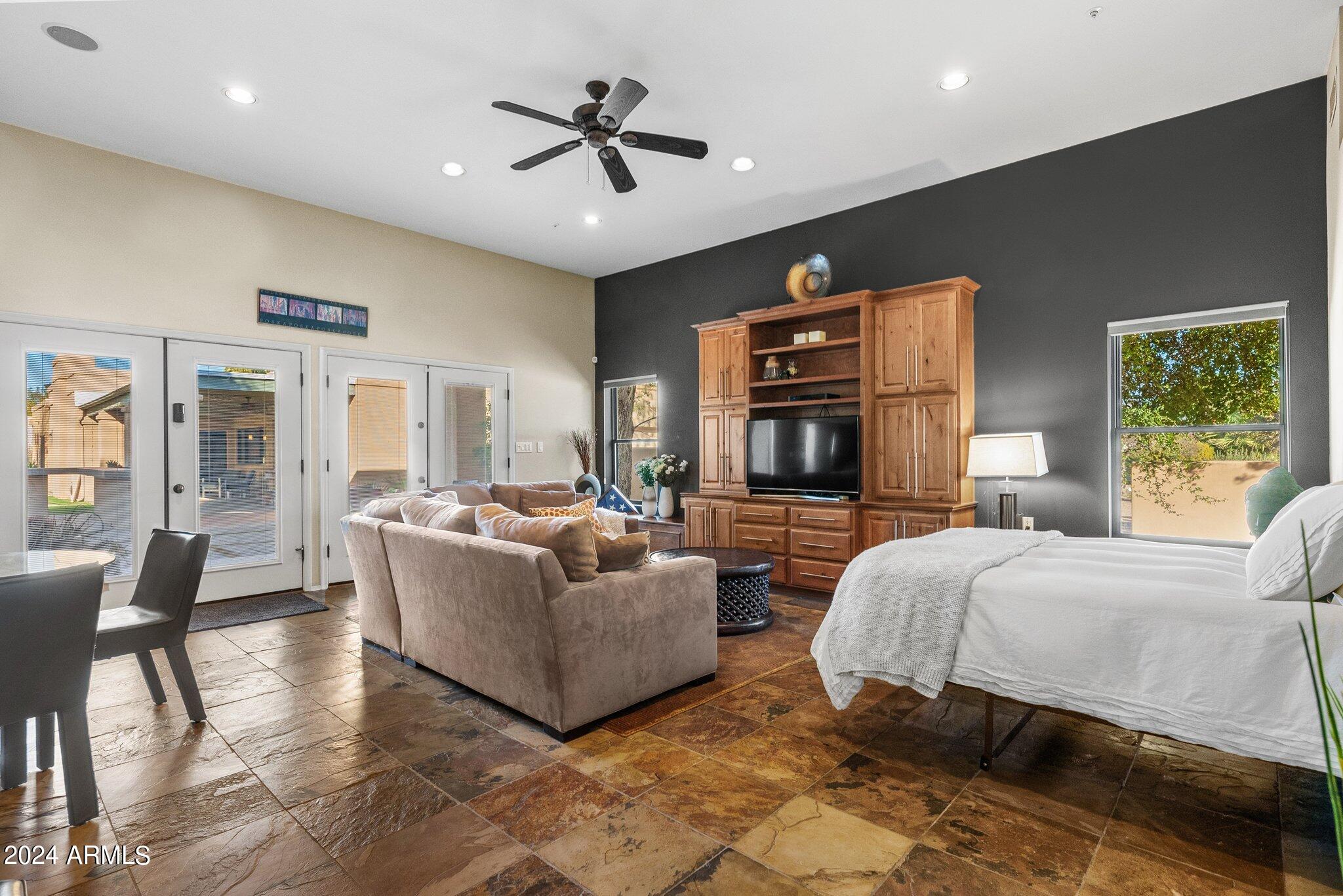 5300 N 70TH Place