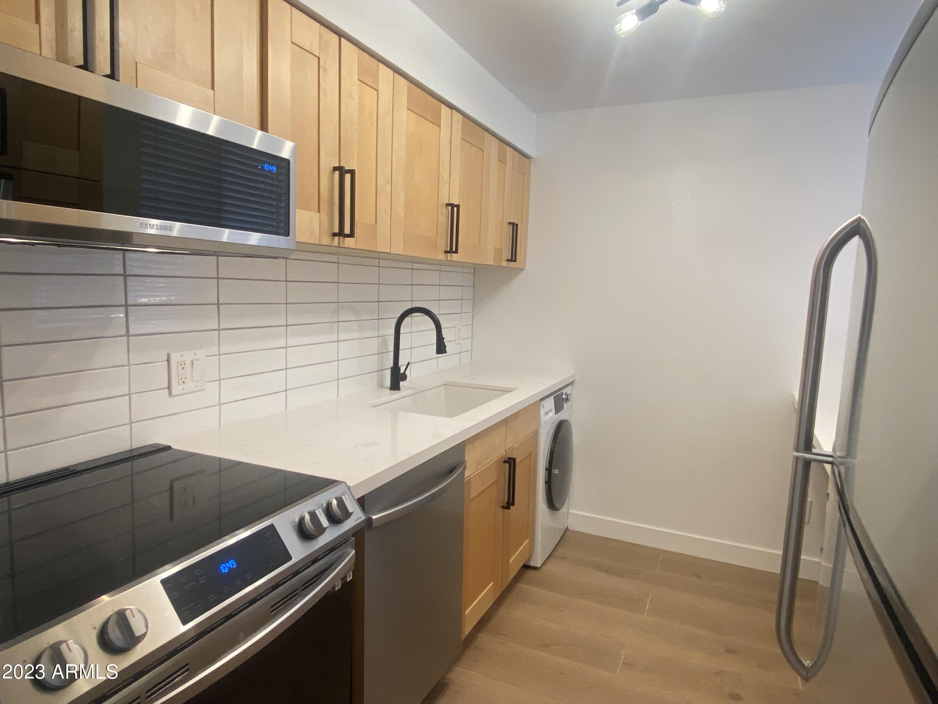 4727 E LAFAYETTE Boulevard Unit: 126