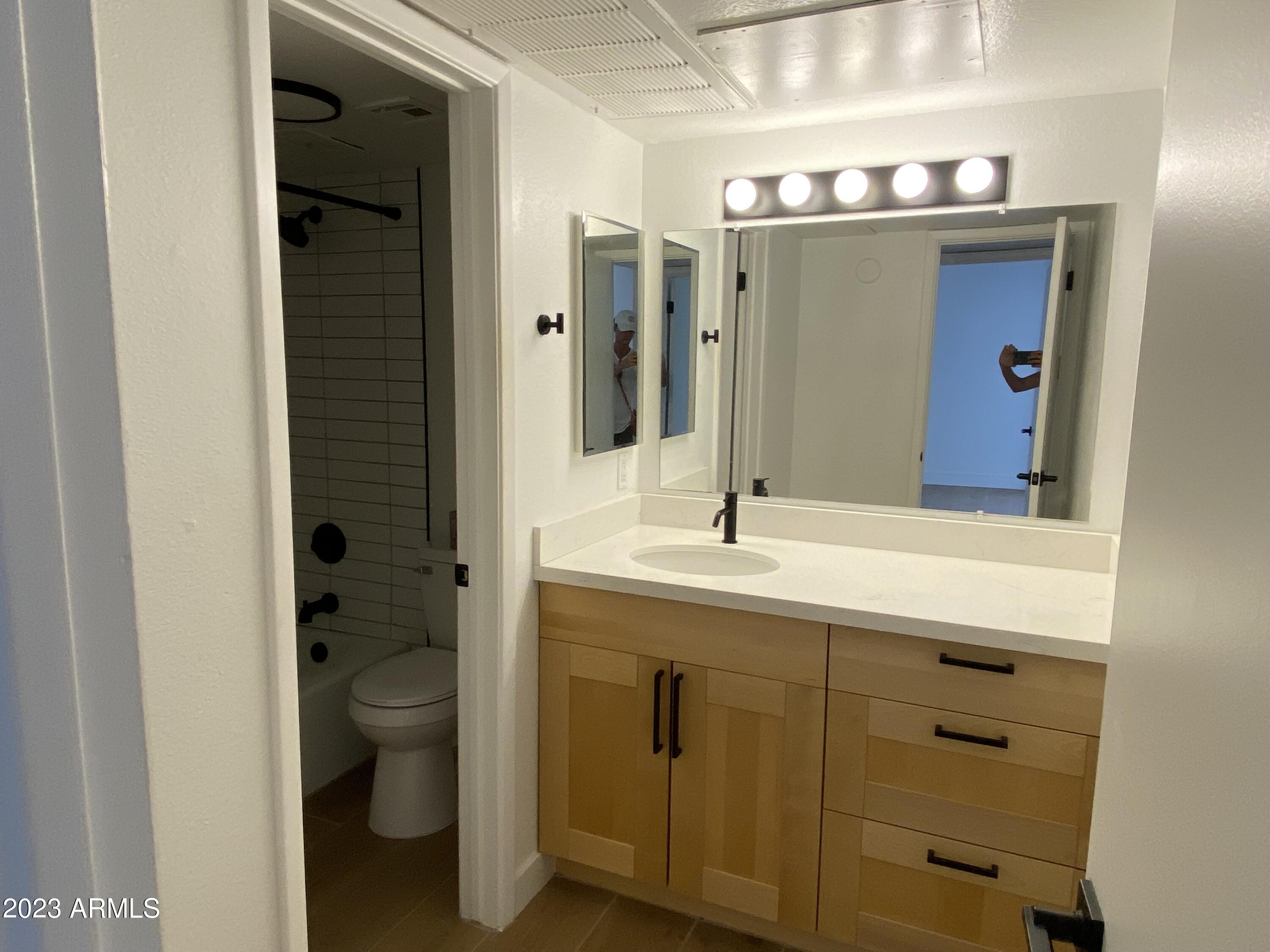 4727 E LAFAYETTE Boulevard Unit: 126