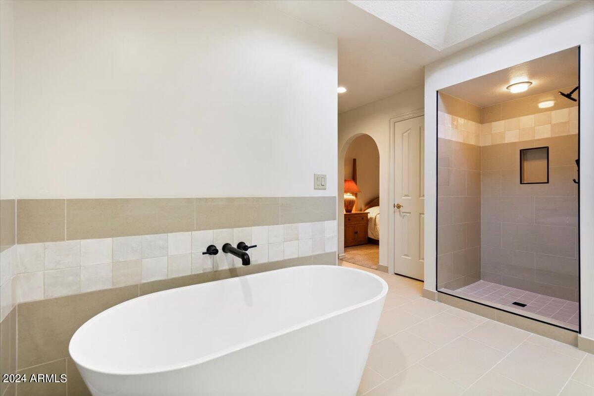 25150 N WINDY WALK Drive # 6