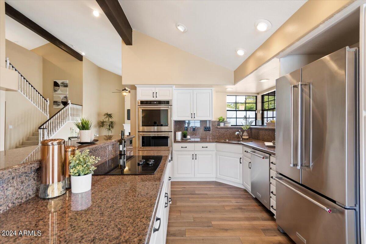 5406 E PIPING ROCK Road