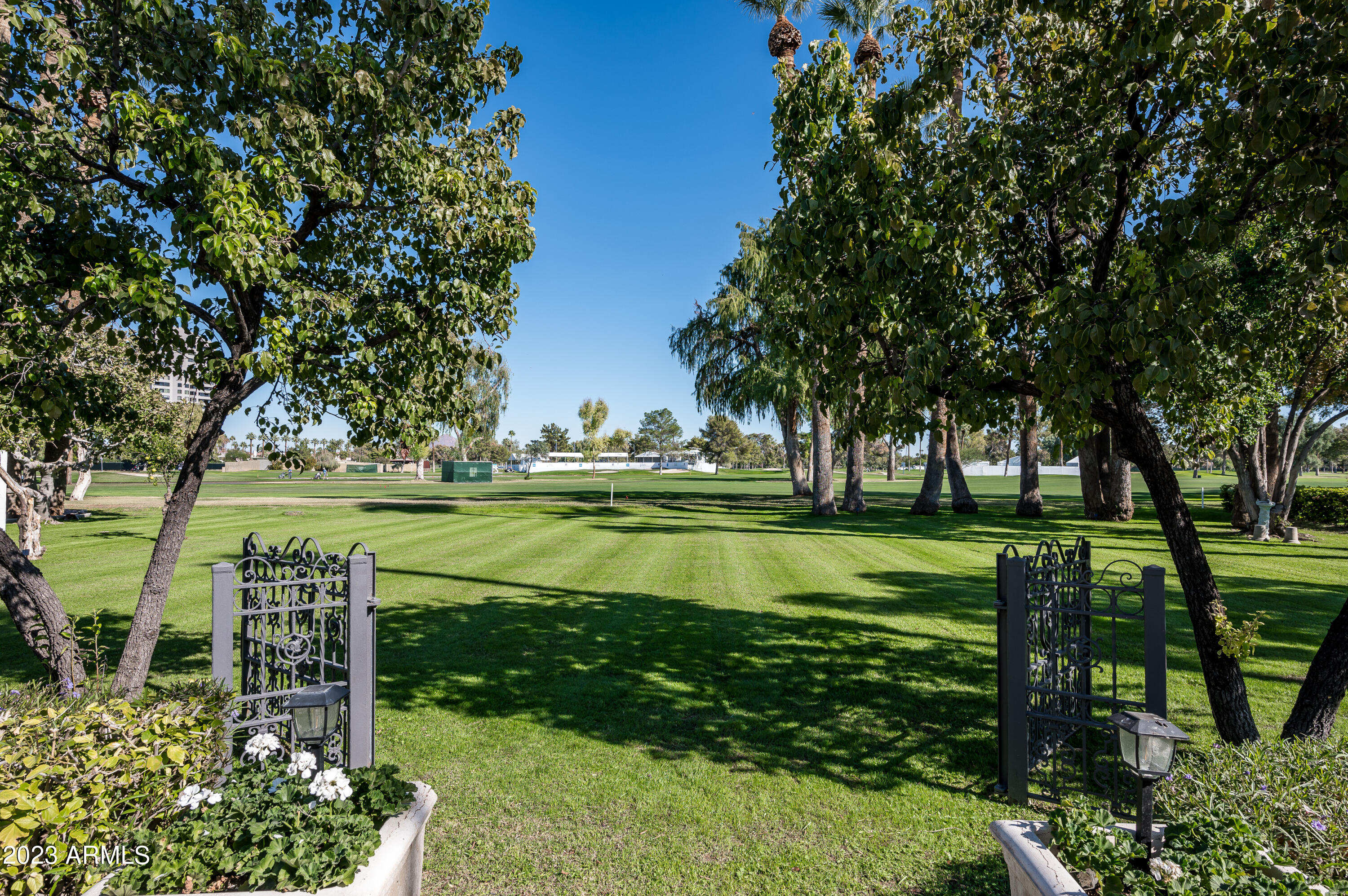 85 N Country Club Drive