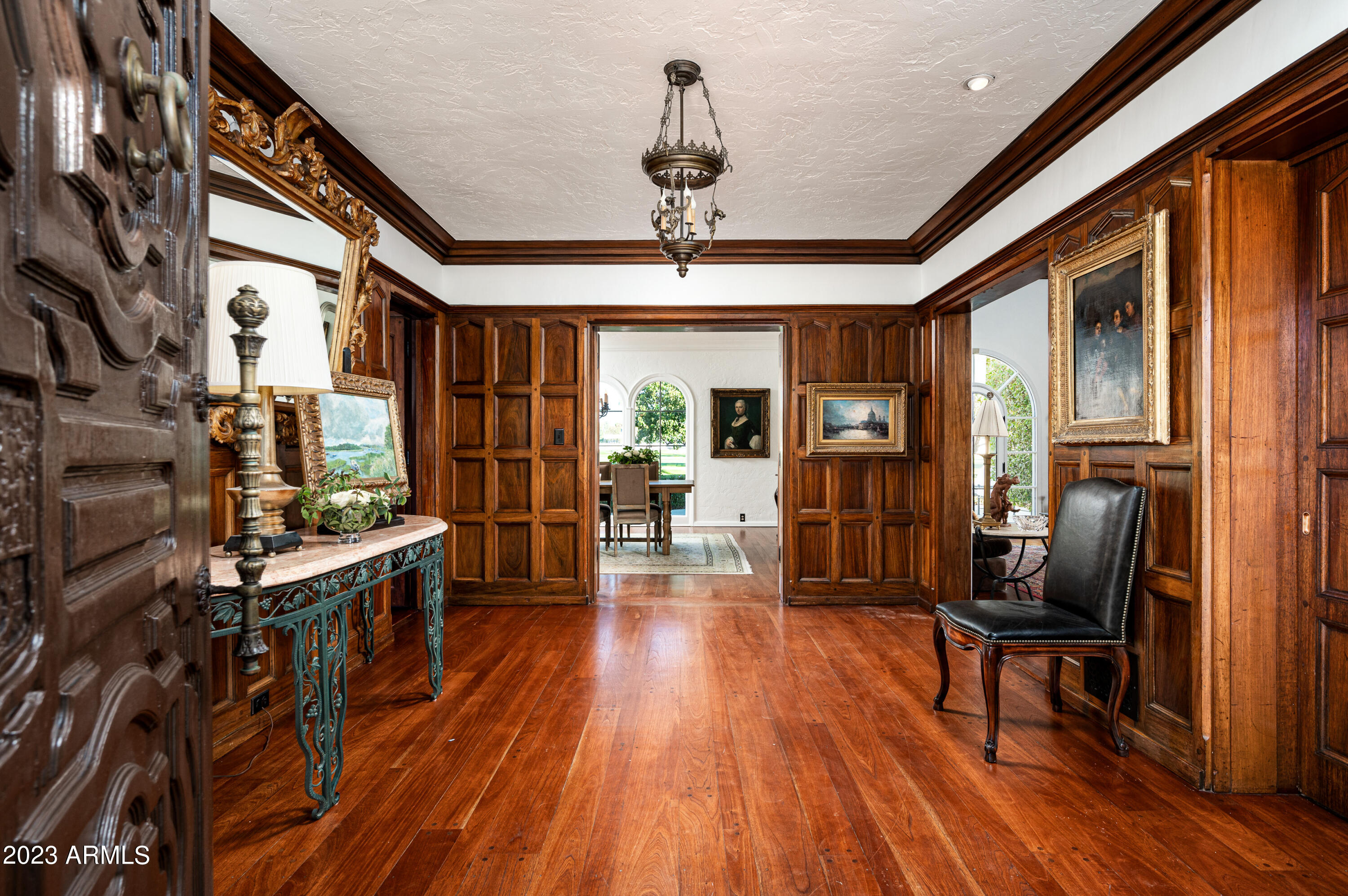 85 N Country Club Drive