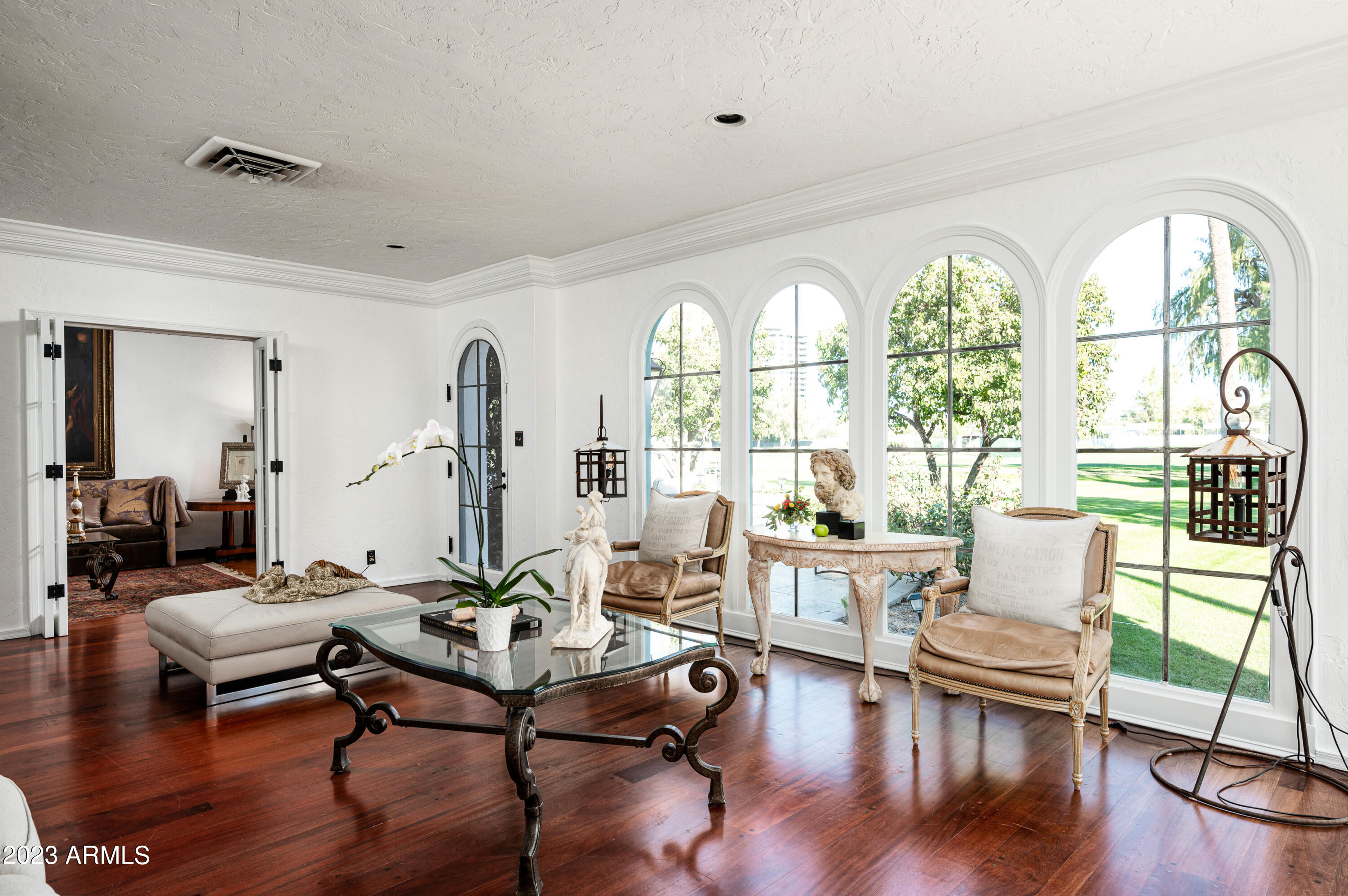 85 N Country Club Drive