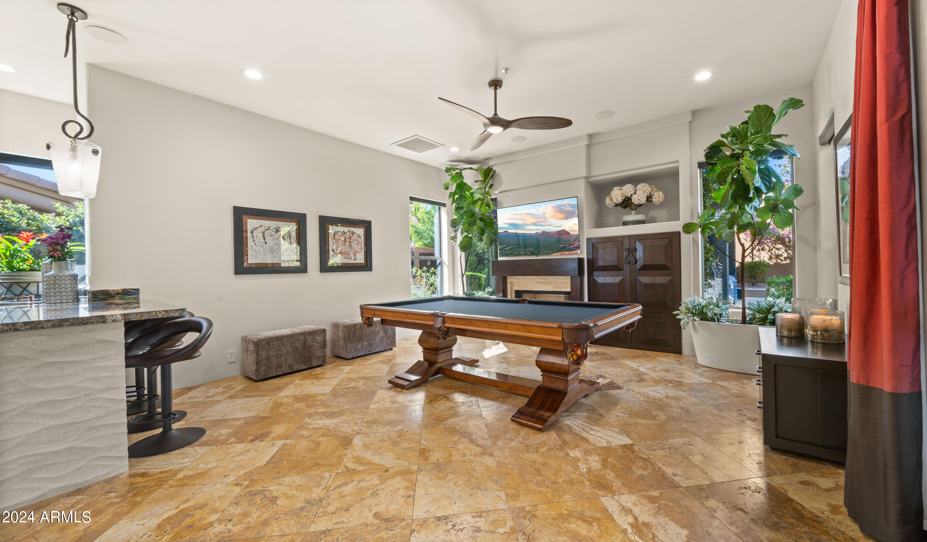 8942 E CALLE DE LAS BRISAS --