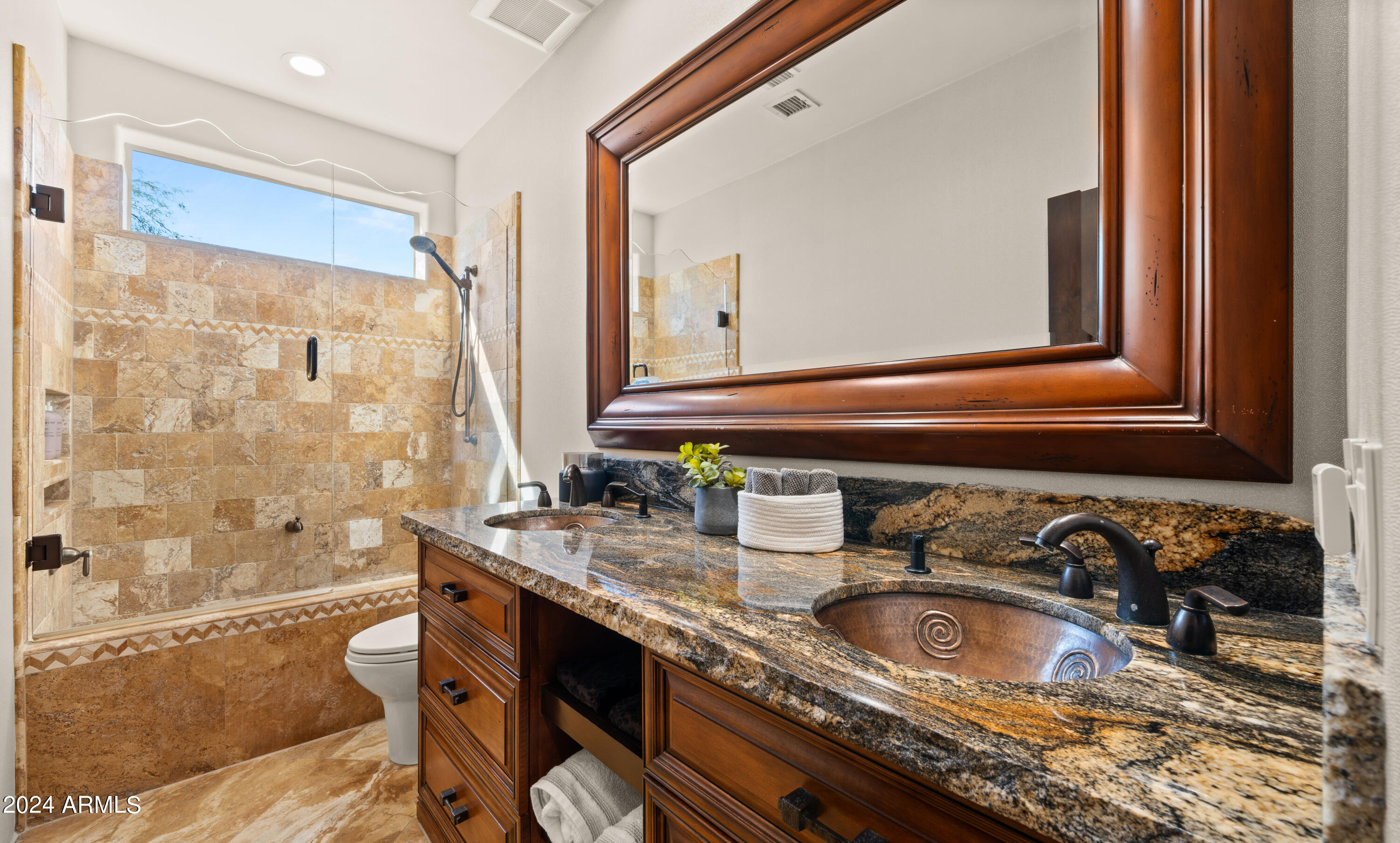 8942 E CALLE DE LAS BRISAS --